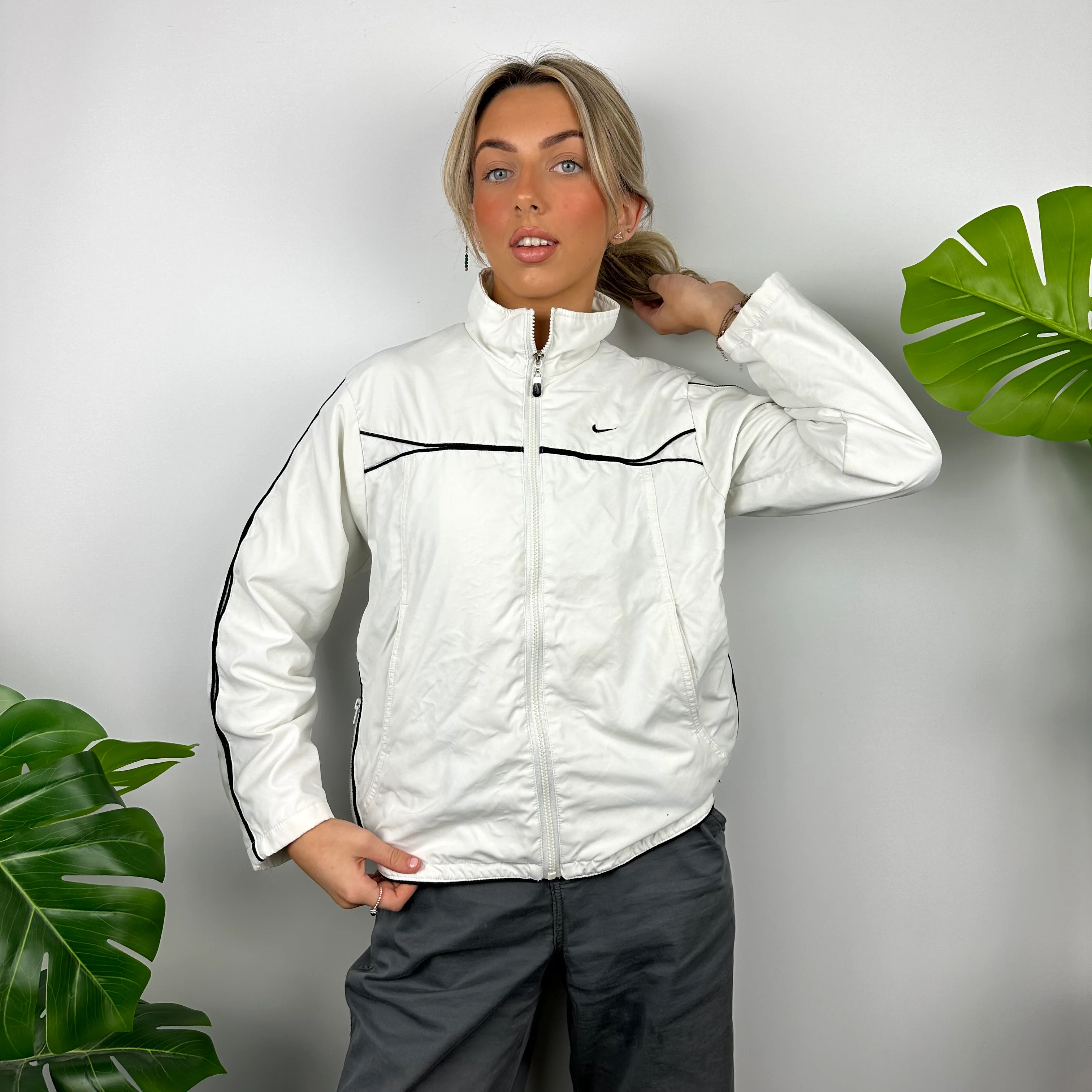 Nike White Embroidered Swoosh Windbreaker Jacket (M) - Image 2