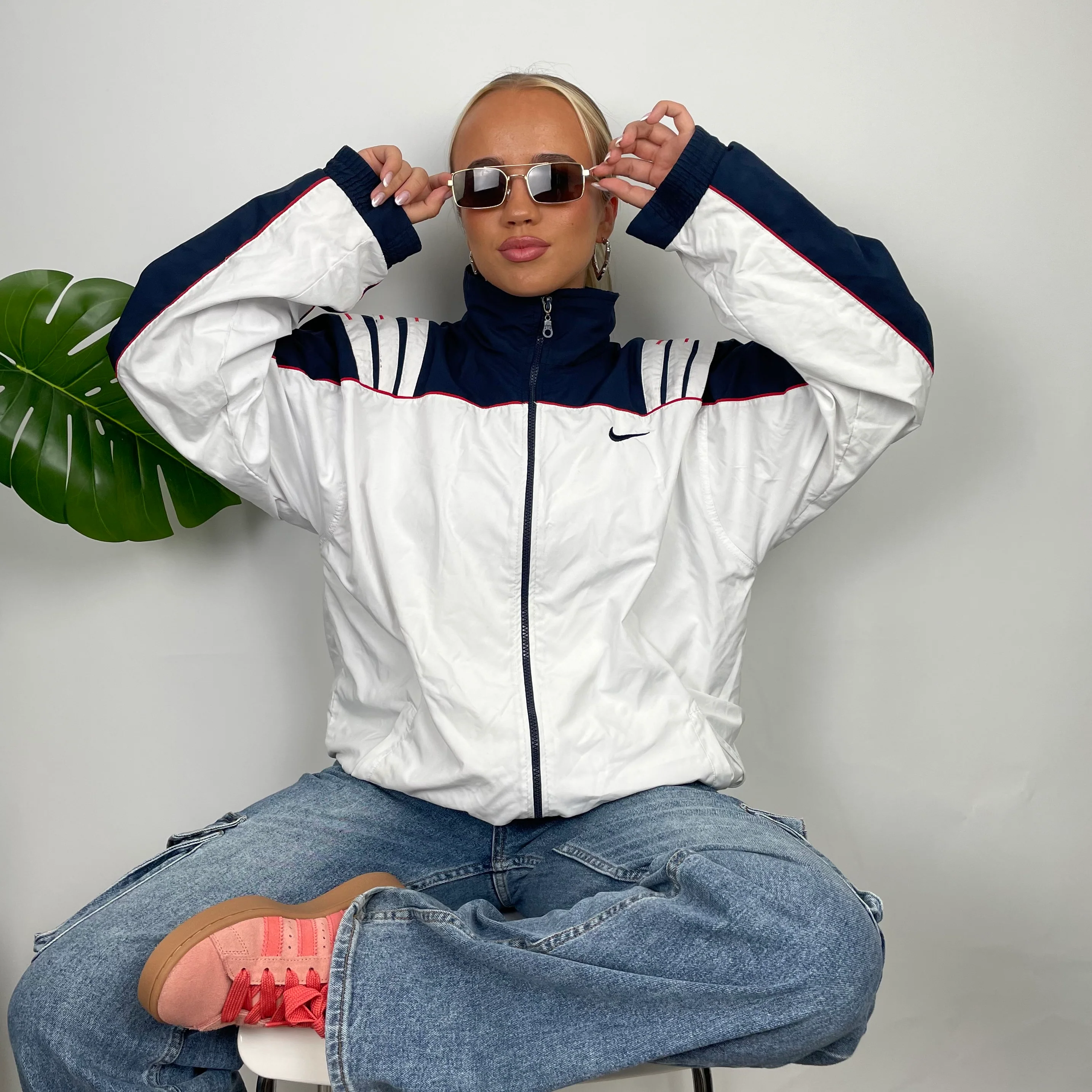 Nike White Embroidered Swoosh Windbreaker Jacket (L) - Image 4