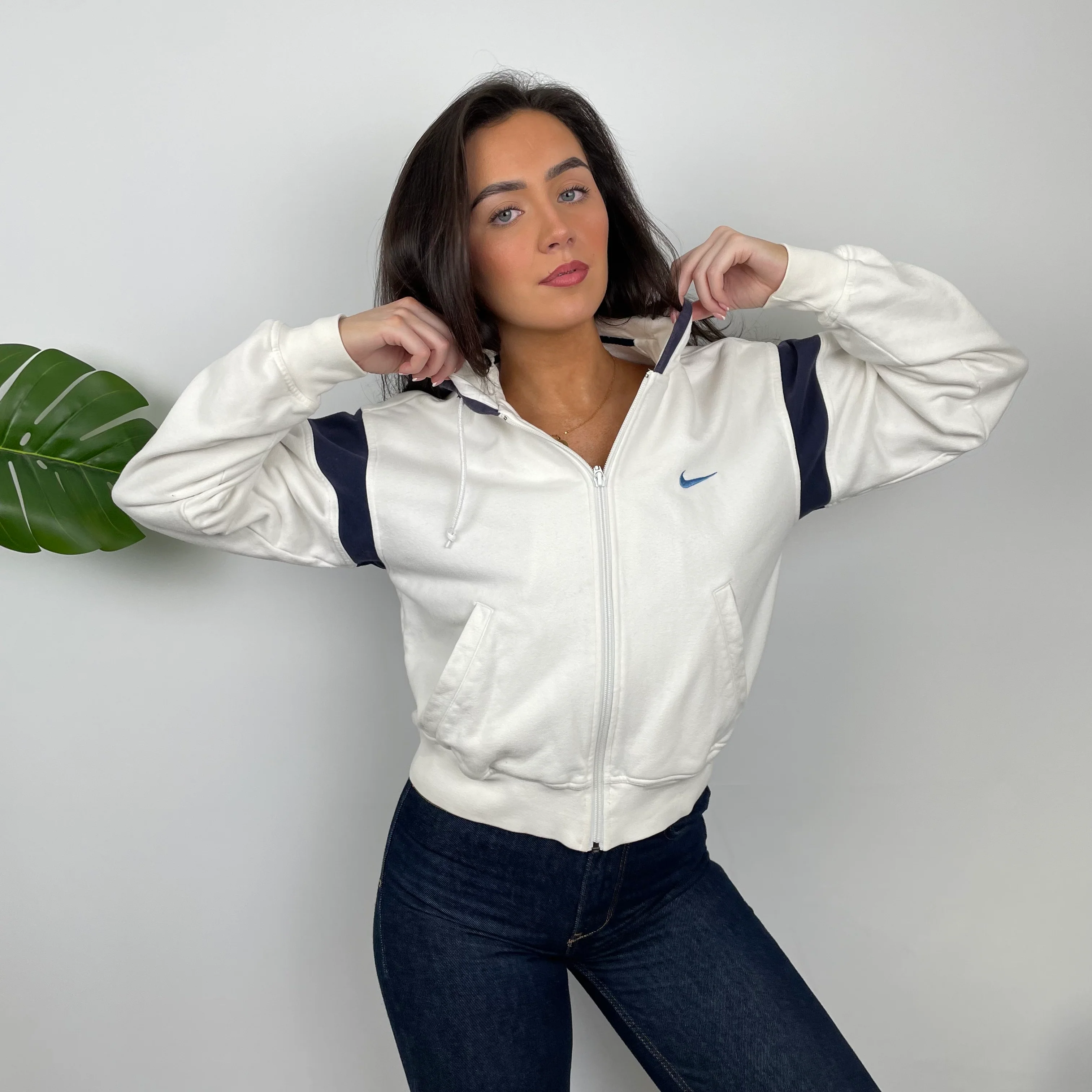Nike White Embroidered Swoosh Zip Up Hoodie (S) - Image 5