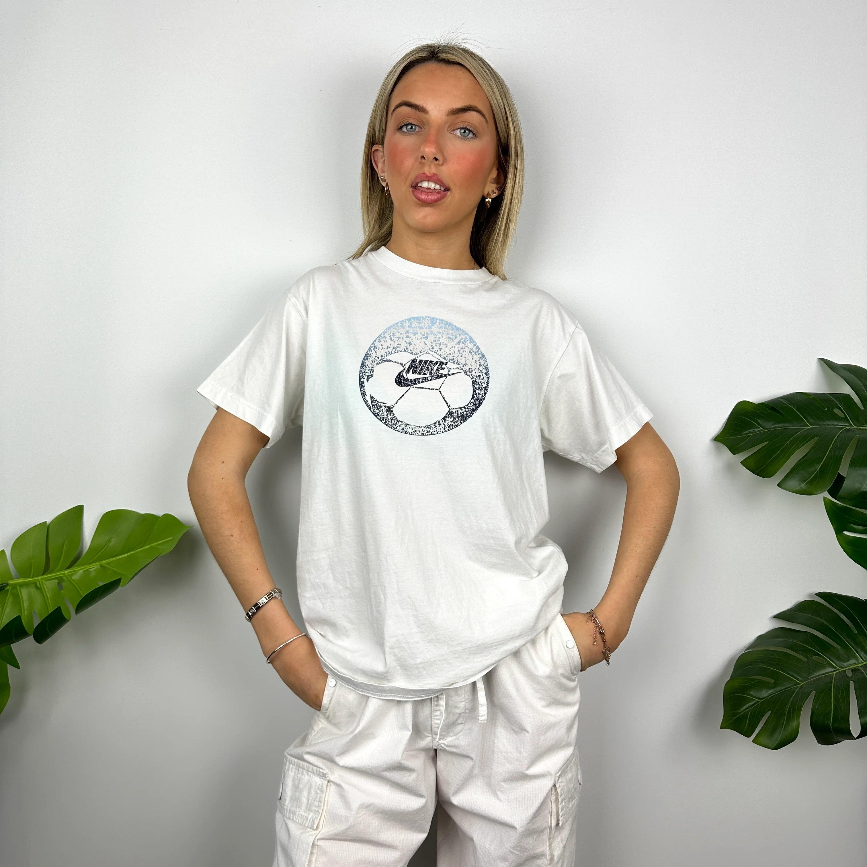 Nike White Graphic Spell Out T Shirt (S)