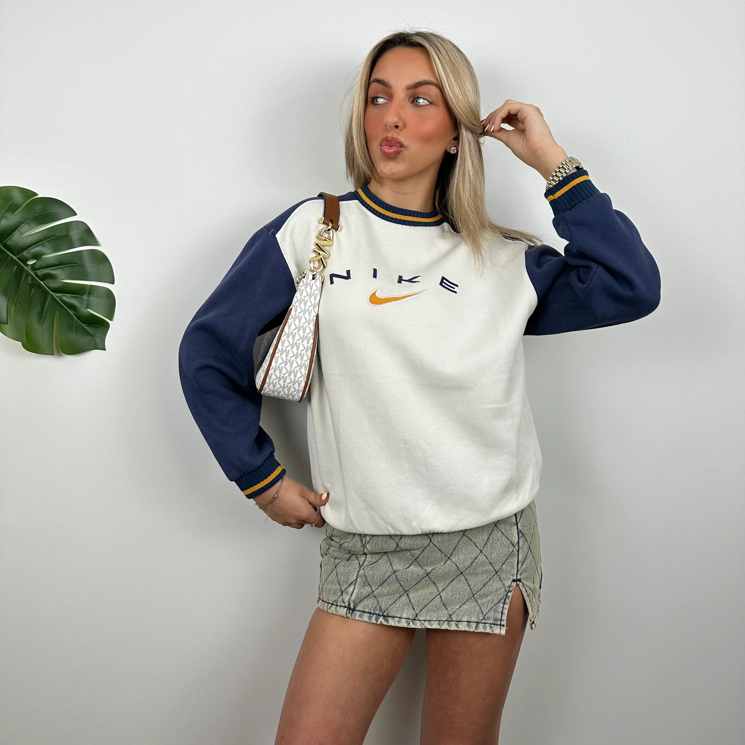 Nike White Embroidered Spell Out Sweatshirt (S) - Image 2
