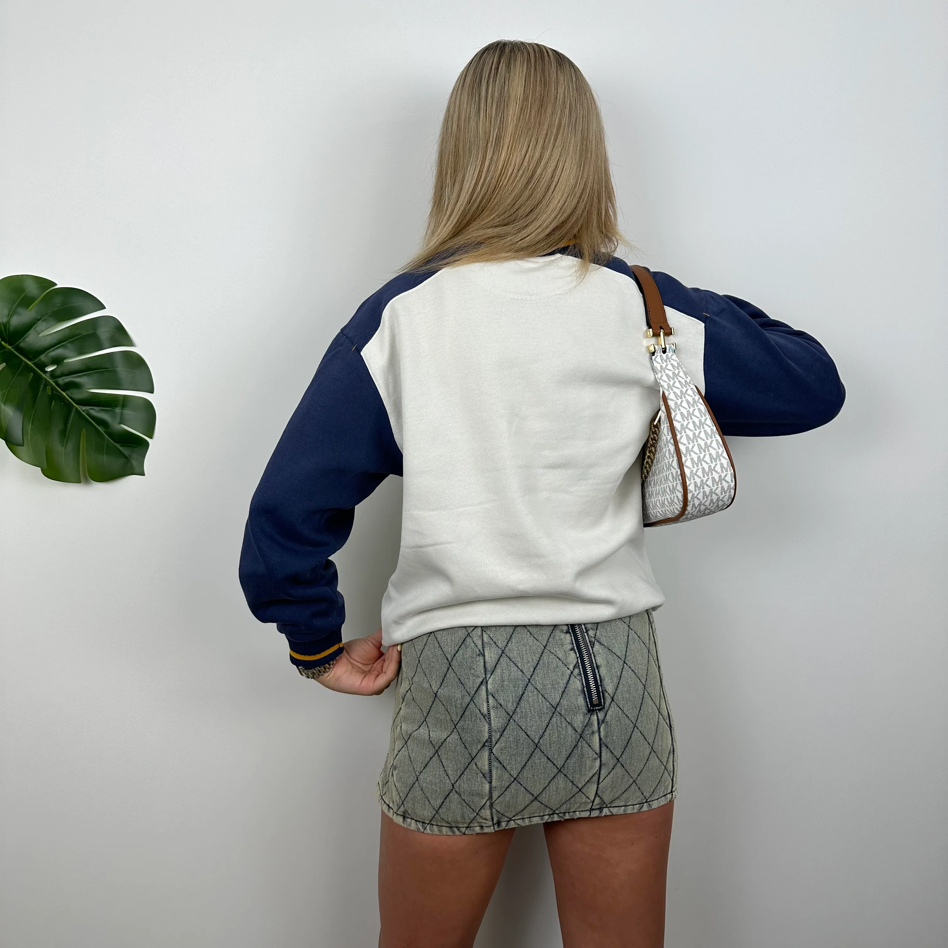Nike White Embroidered Spell Out Sweatshirt (S) - Image 4