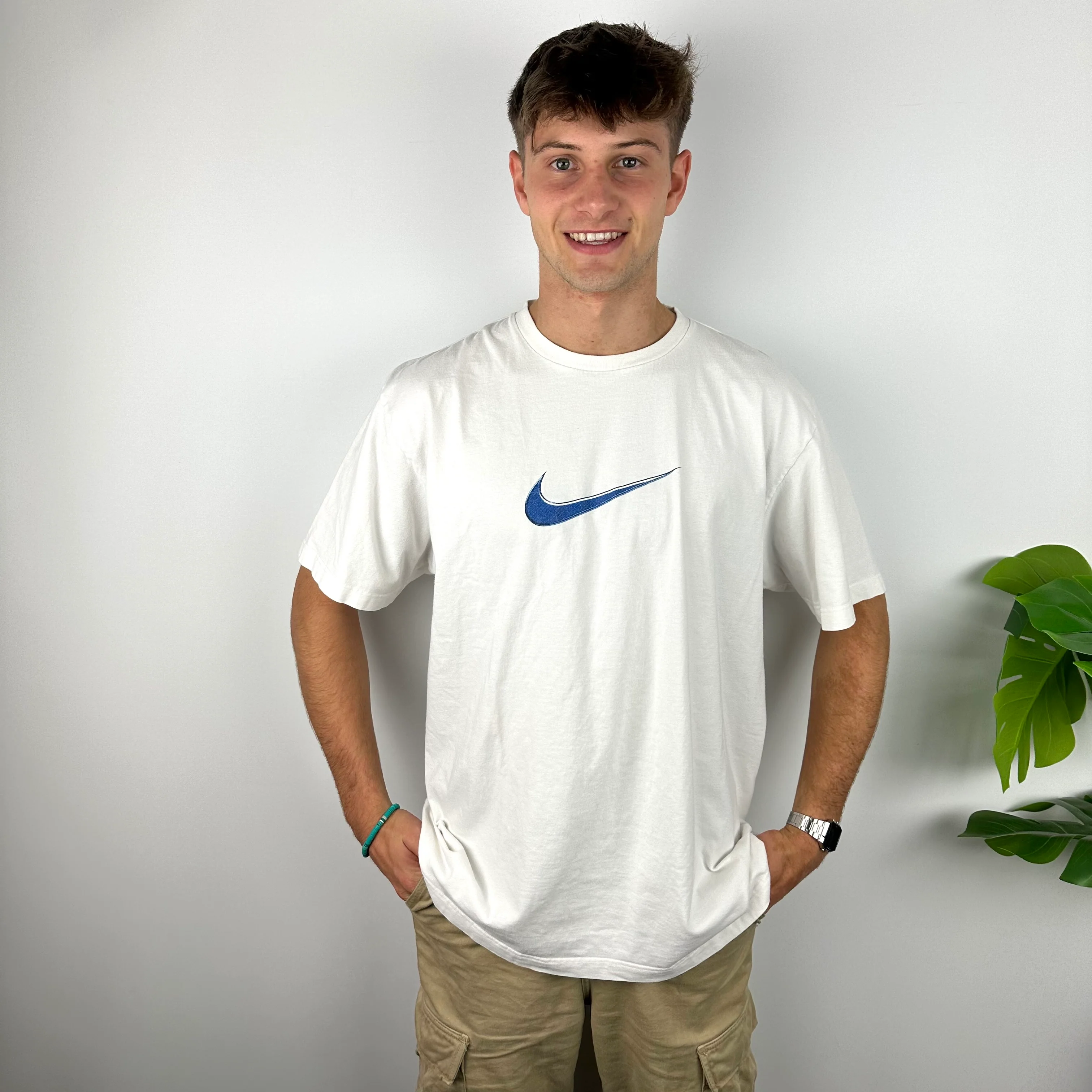 Nike White Swoosh T Shirt (XXL)