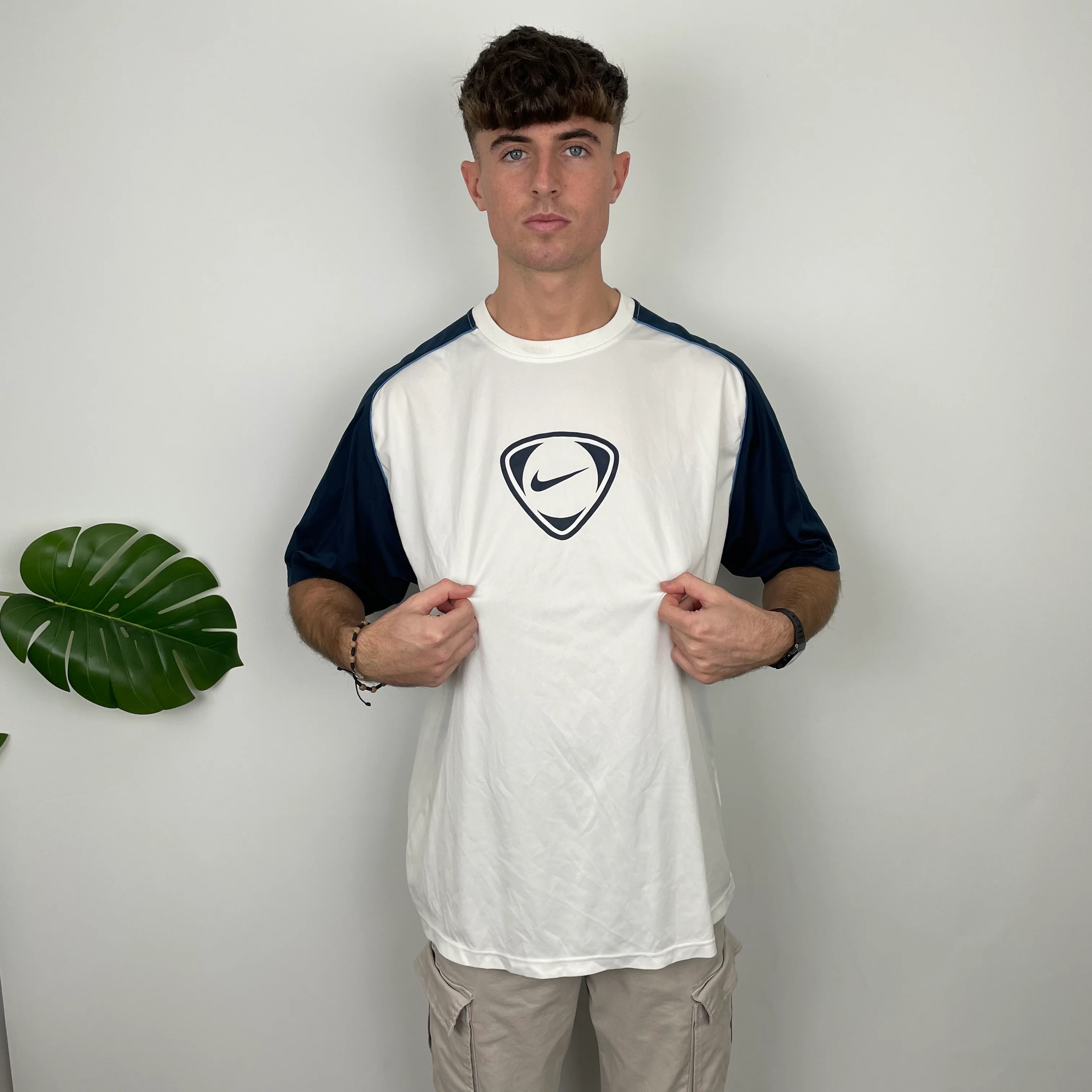 Nike White Swoosh T Shirt (XL) - Image 4