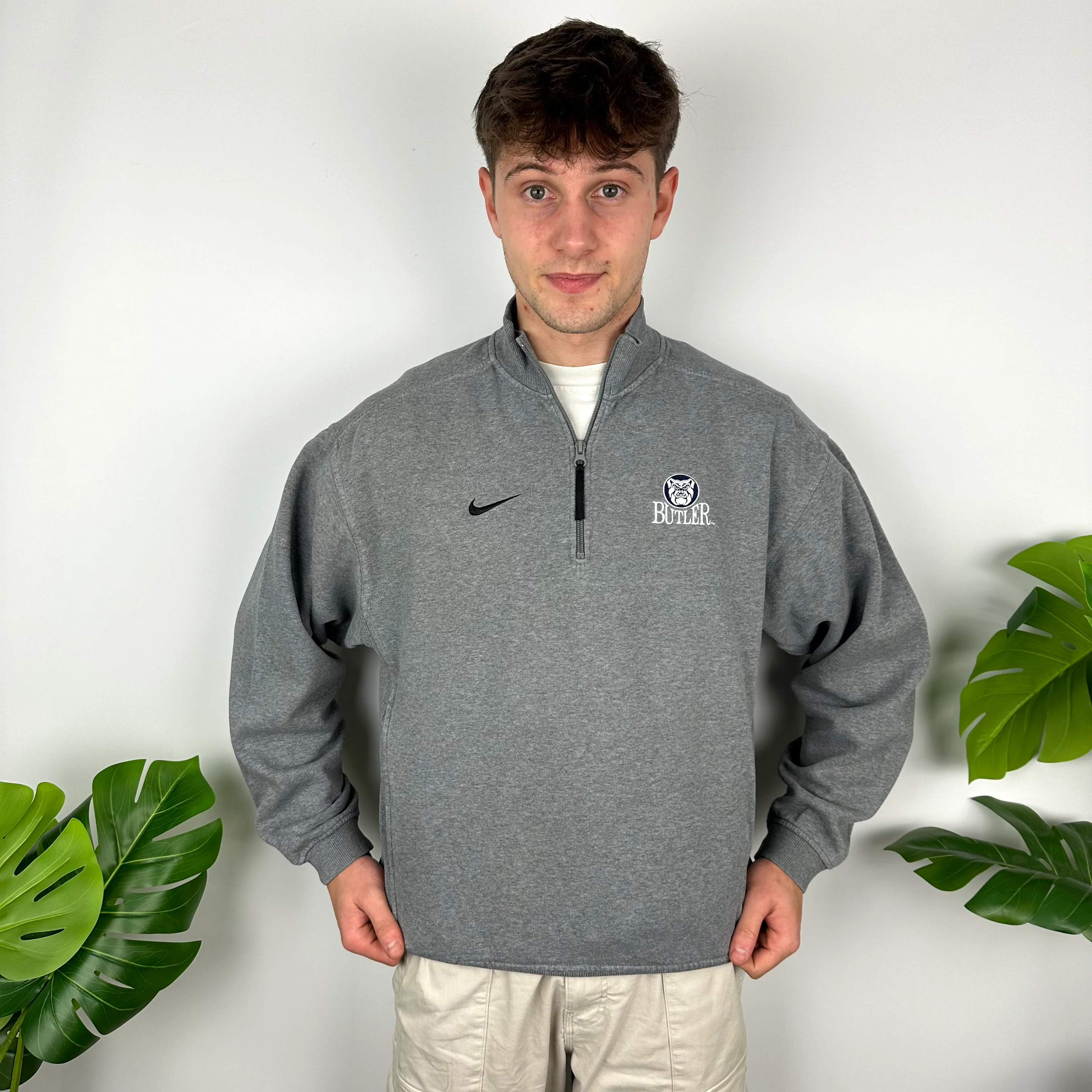 Nike X Butler University Bulldogs Grey Embroidered Spell Out Quarter Zip Sweatshirt (M) - Image 3
