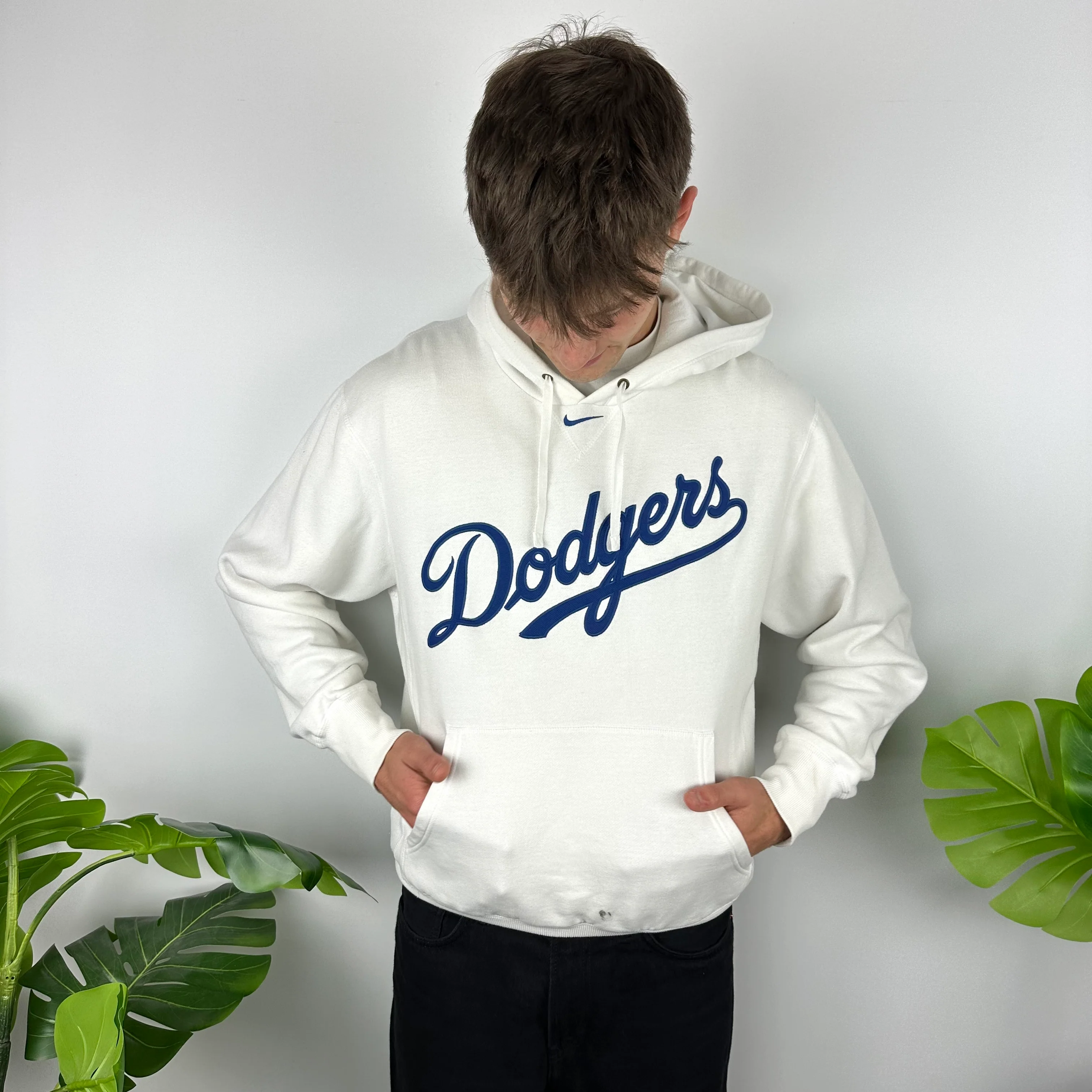 Nike X Los Angeles Dodgers White Embroidered Spell Out Hoodie (M) - Image 4
