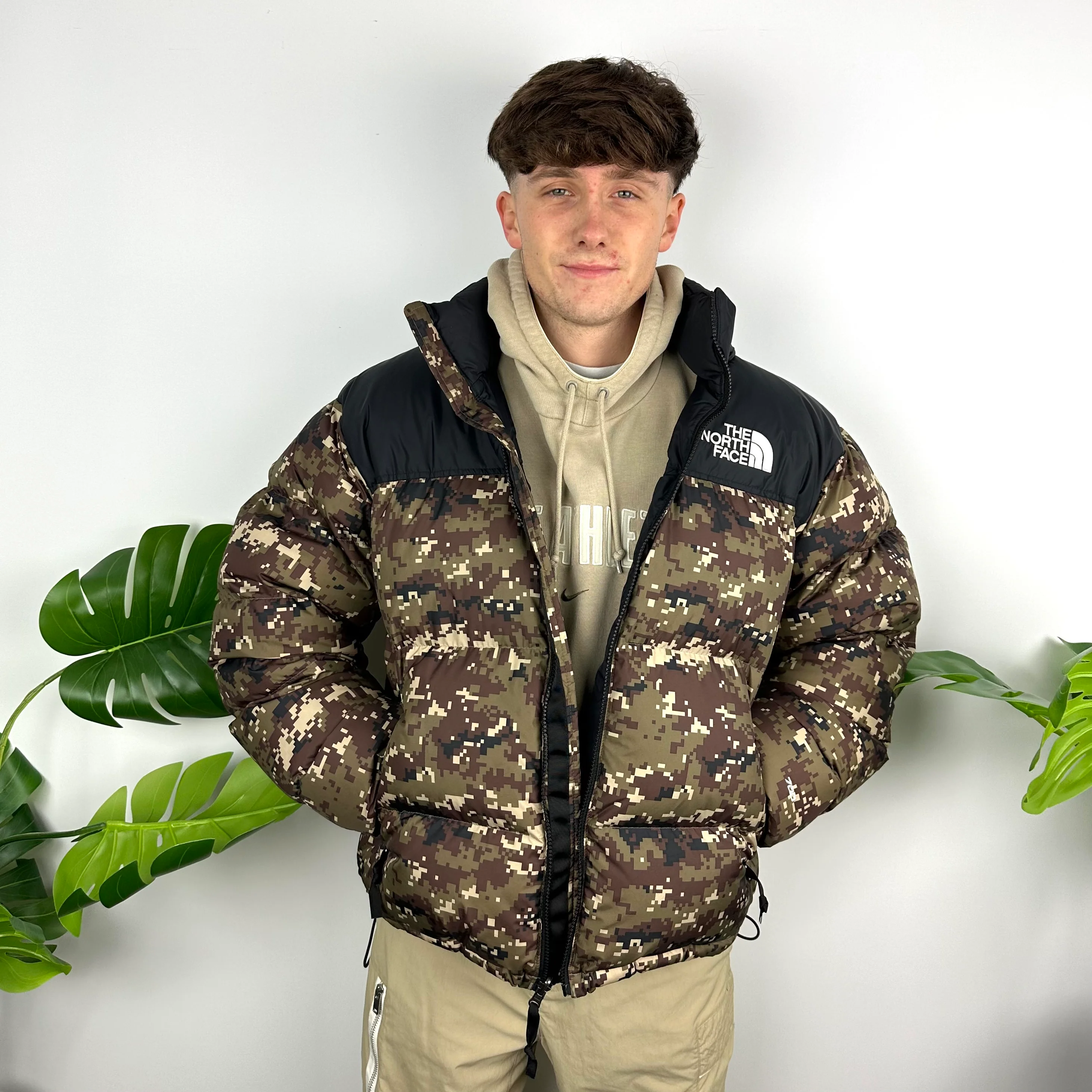 North Face Camouflage Puffer Jacket (L) - Image 3