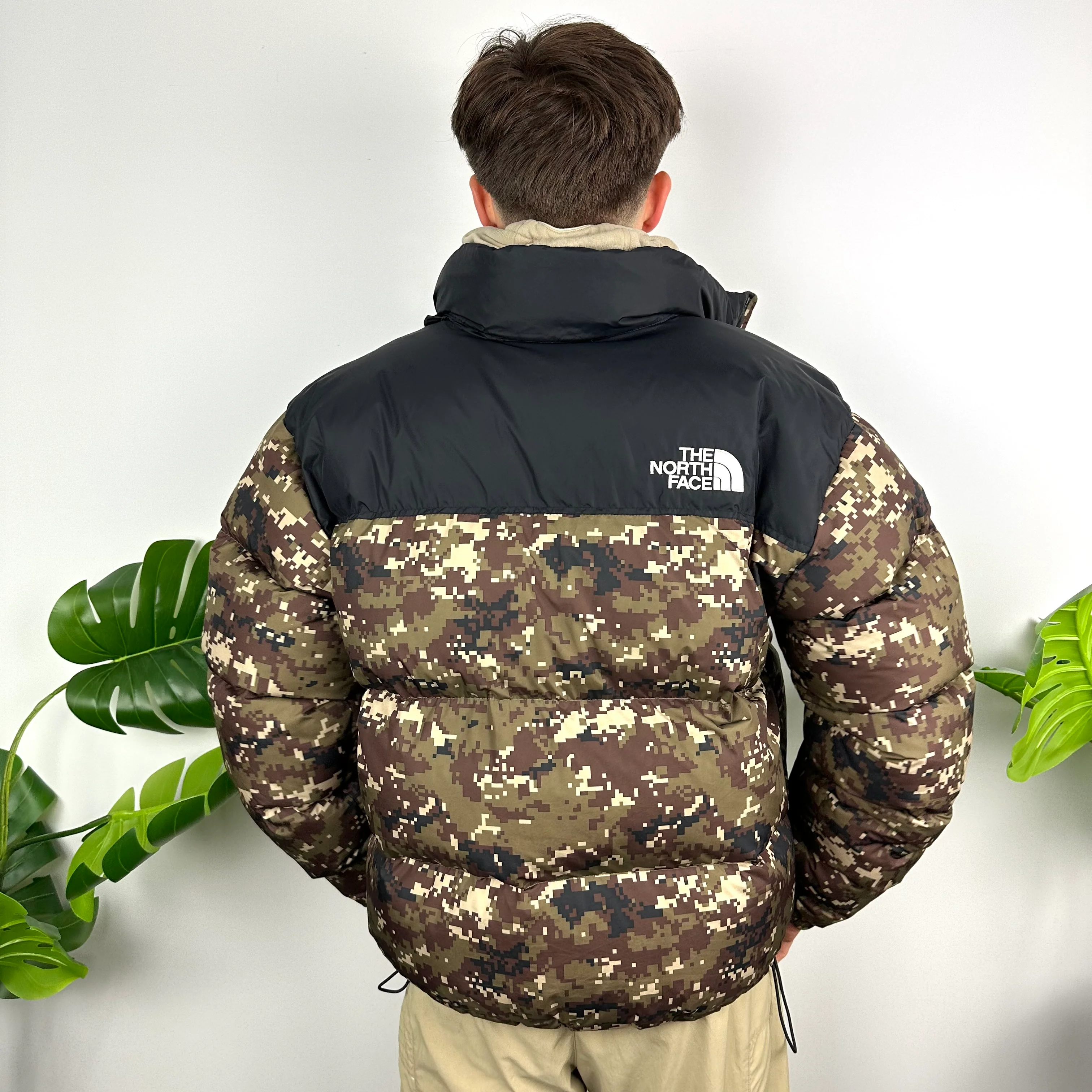 North Face Camouflage Puffer Jacket (L) - Image 6
