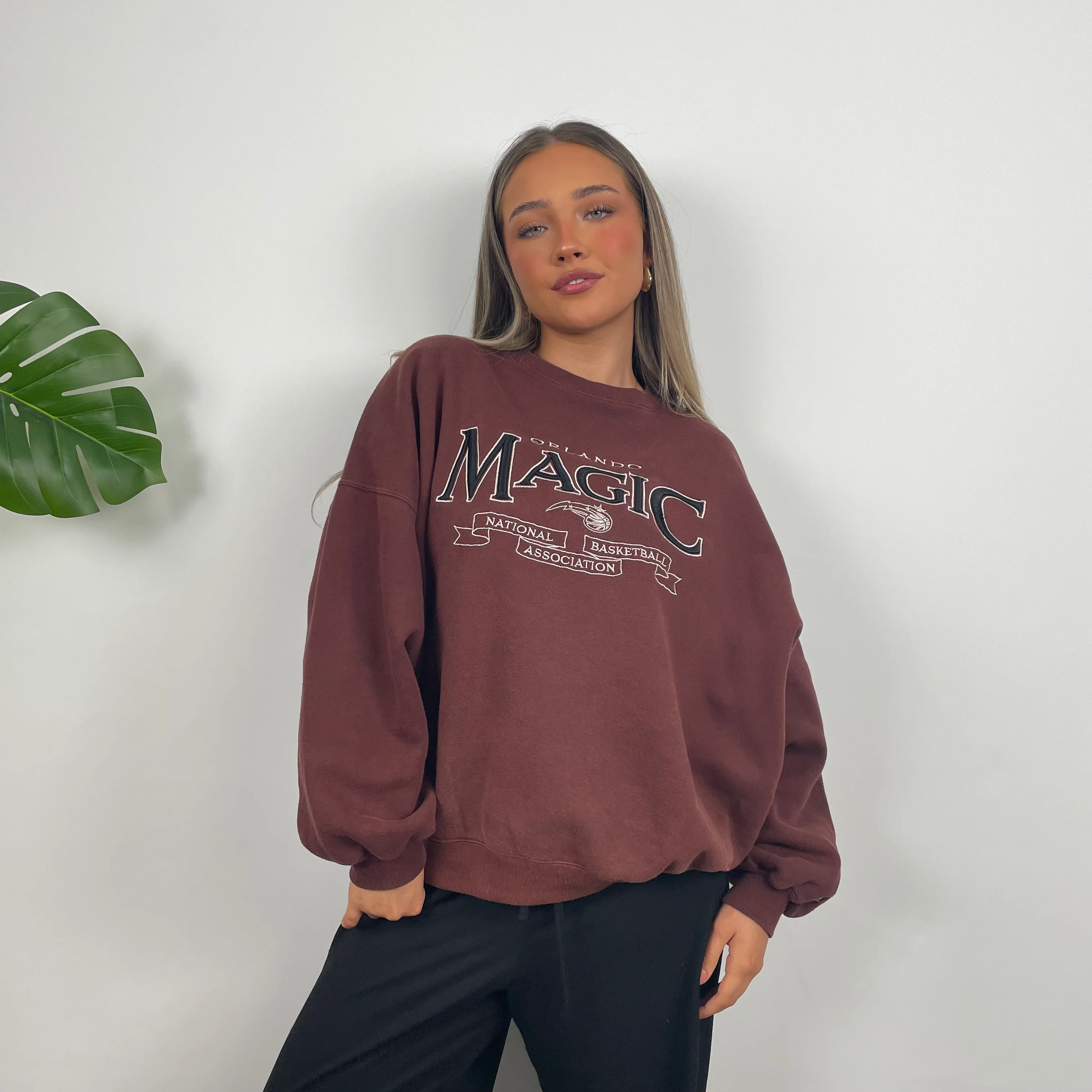 Orlando Magic NBA RARE Maroon Spell Out Sweatshirt (M) - Image 2