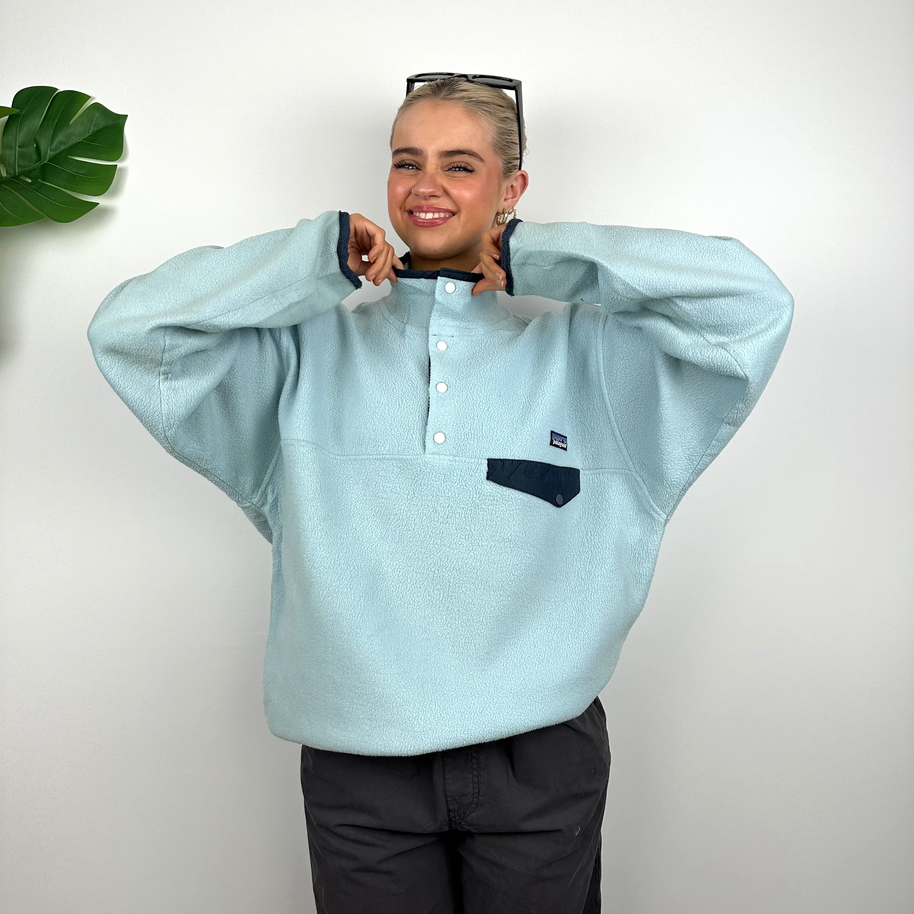 Patagonia Baby Blue Embroidered Spell Out Teddy Bear Fleece Button Sweatshirt (L) - Image 3