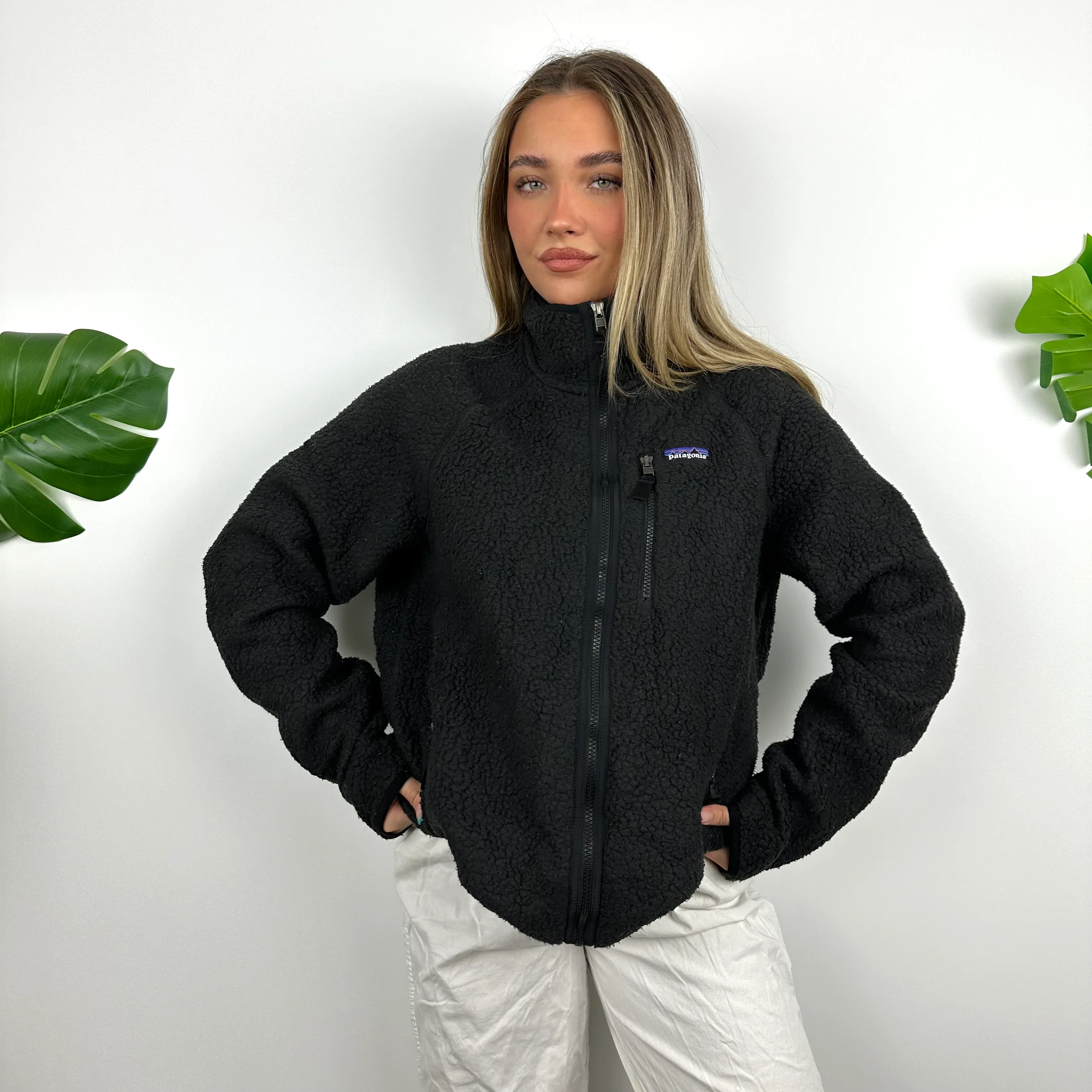 Patagonia Black Embroidered Spell Out Teddy Bear Fleece Sherpa Jacket (L)