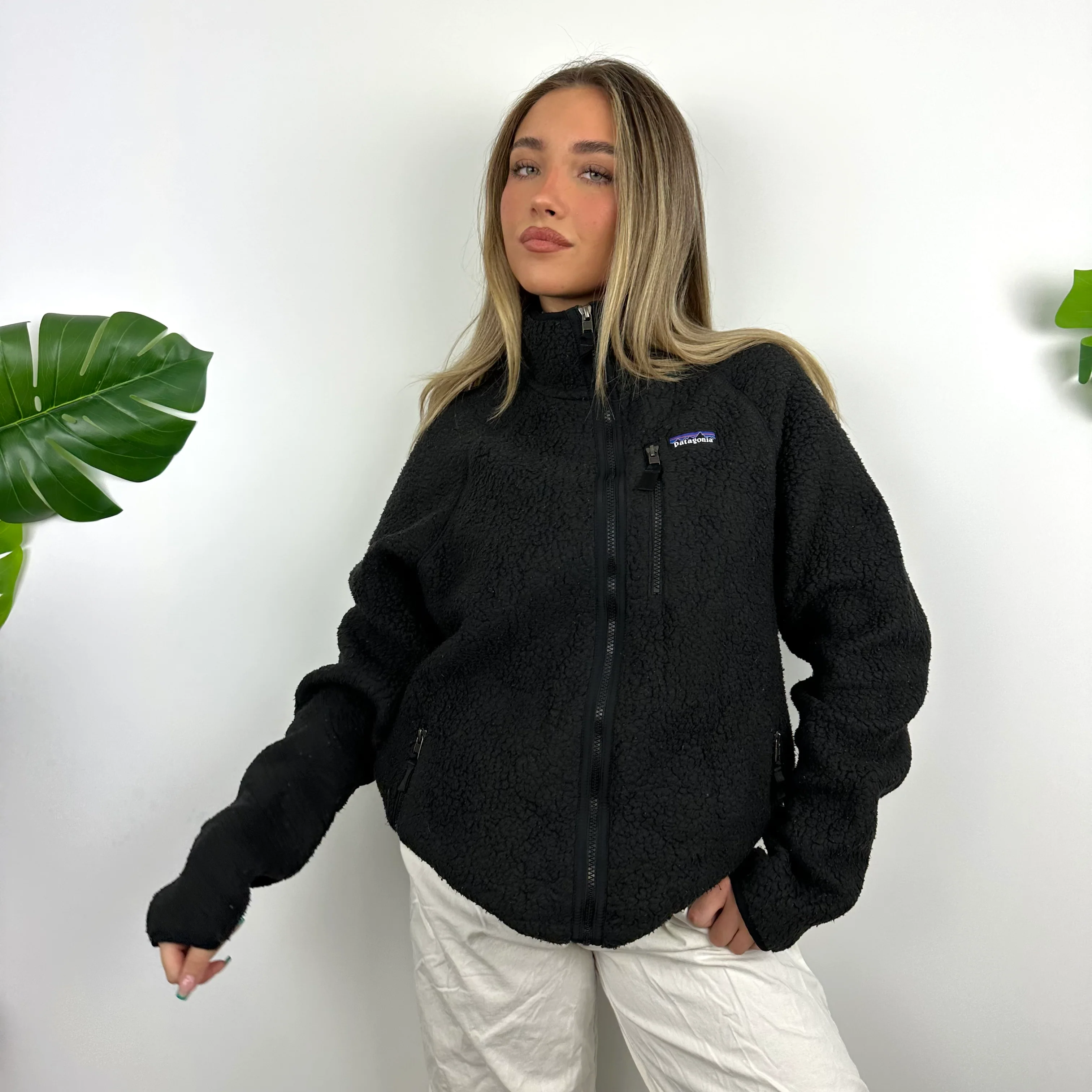 Patagonia Black Embroidered Spell Out Teddy Bear Fleece Sherpa Jacket (L) - Image 2