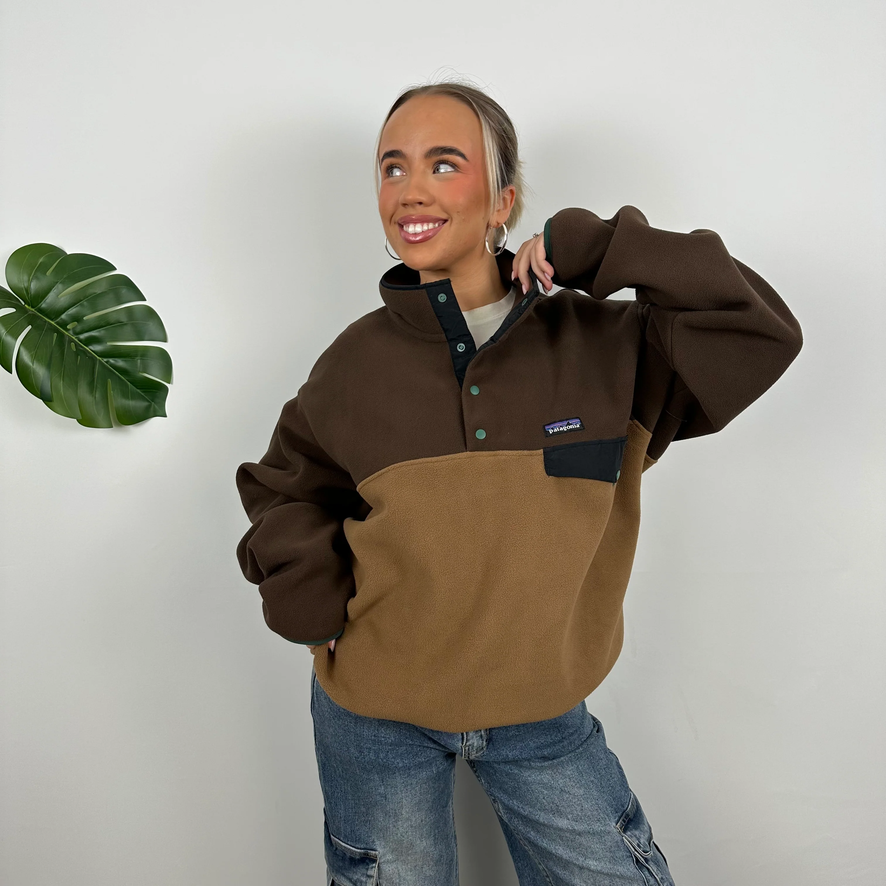 Patagonia Brown Embroidered Spell Out Teddy Bear Fleece Sweatshirt (L) - Image 3