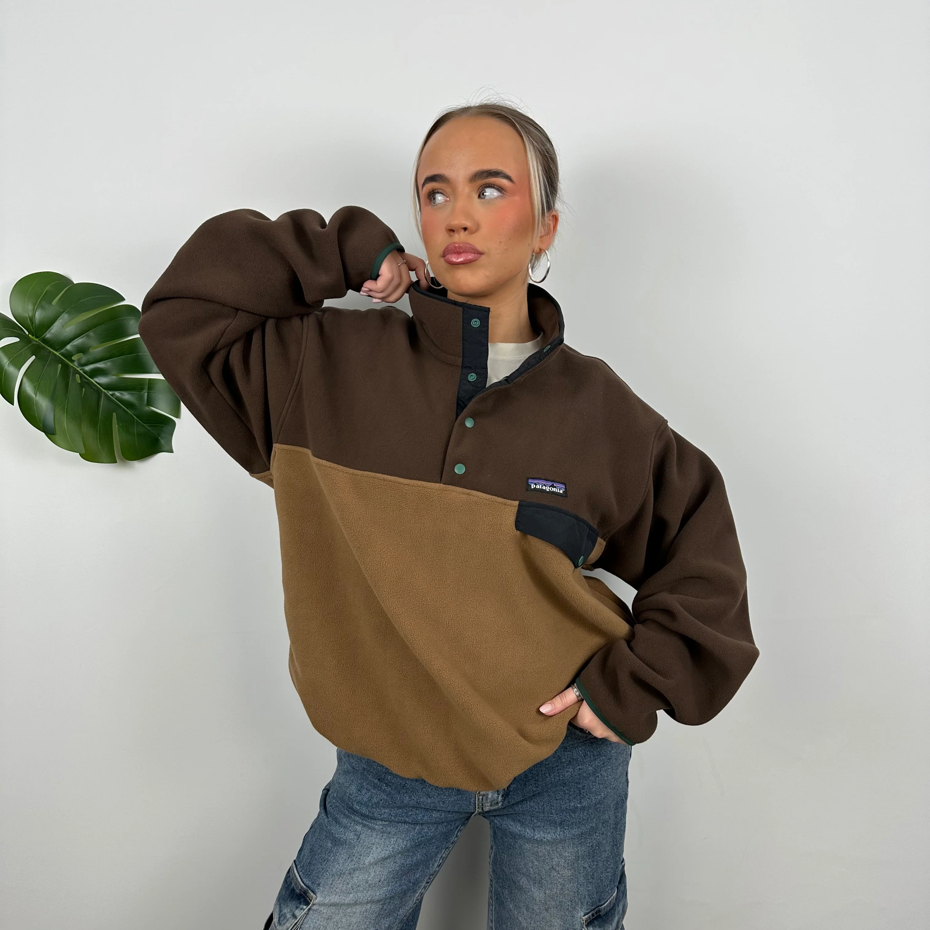 Patagonia Brown Embroidered Spell Out Teddy Bear Fleece Sweatshirt (L) - Image 4