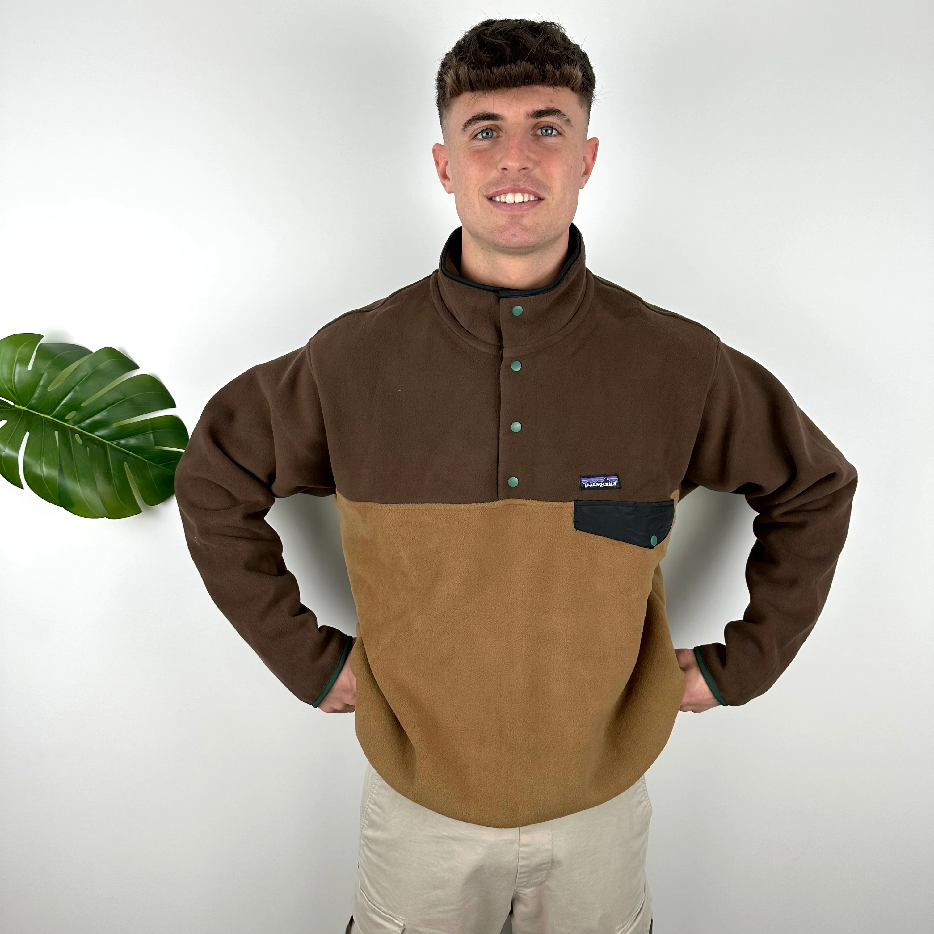 Patagonia Brown Embroidered Spell Out Teddy Bear Fleece Sweatshirt (L) - Image 4