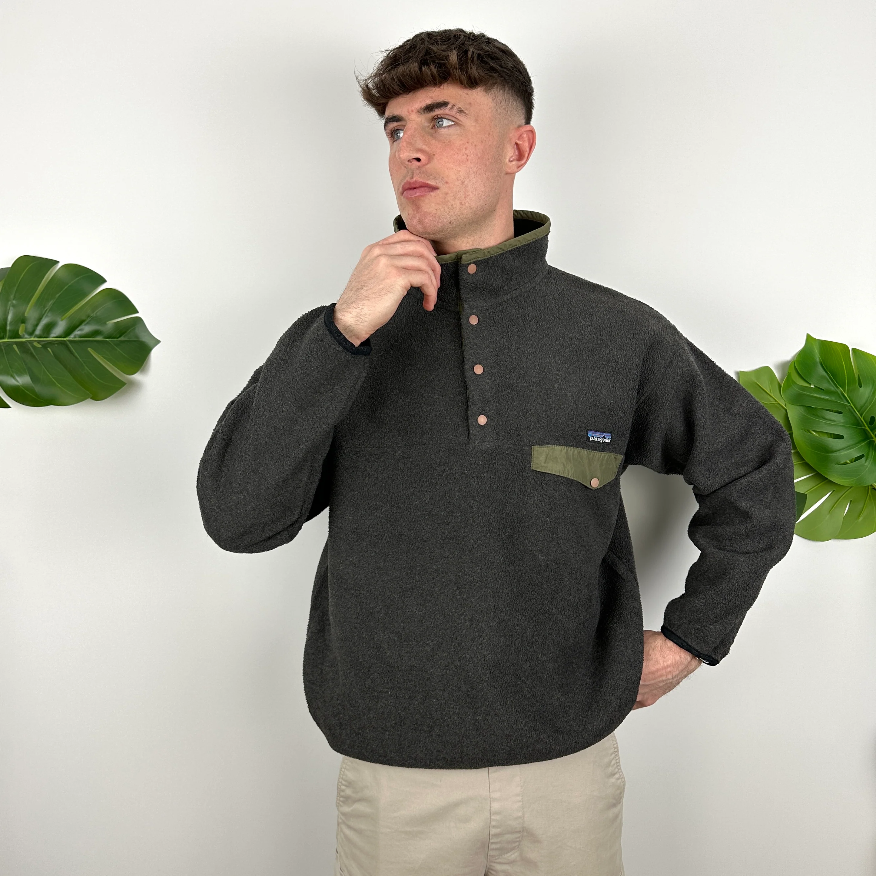Patagonia Grey Embroidered Spell Out Teddy Bear Fleece Sweatshirt (L) - Image 2