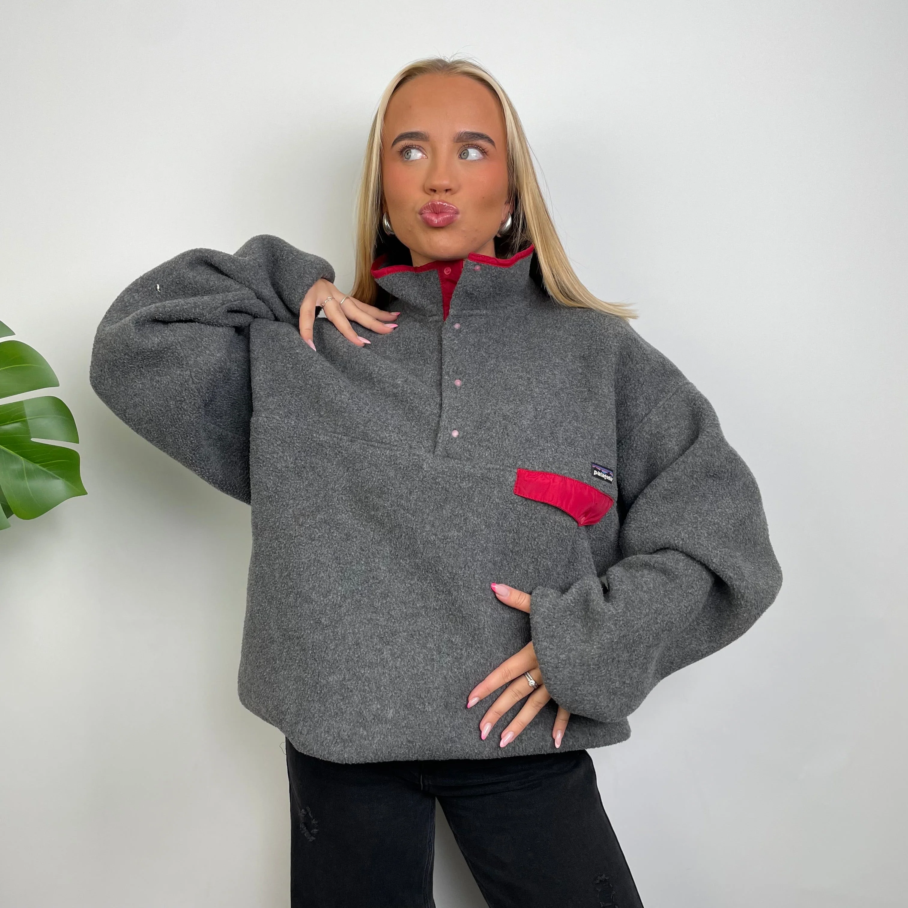 Patagonia Grey Embroidered Spell Out Teddy Bear Fleece Sweatshirt (L) - Image 2