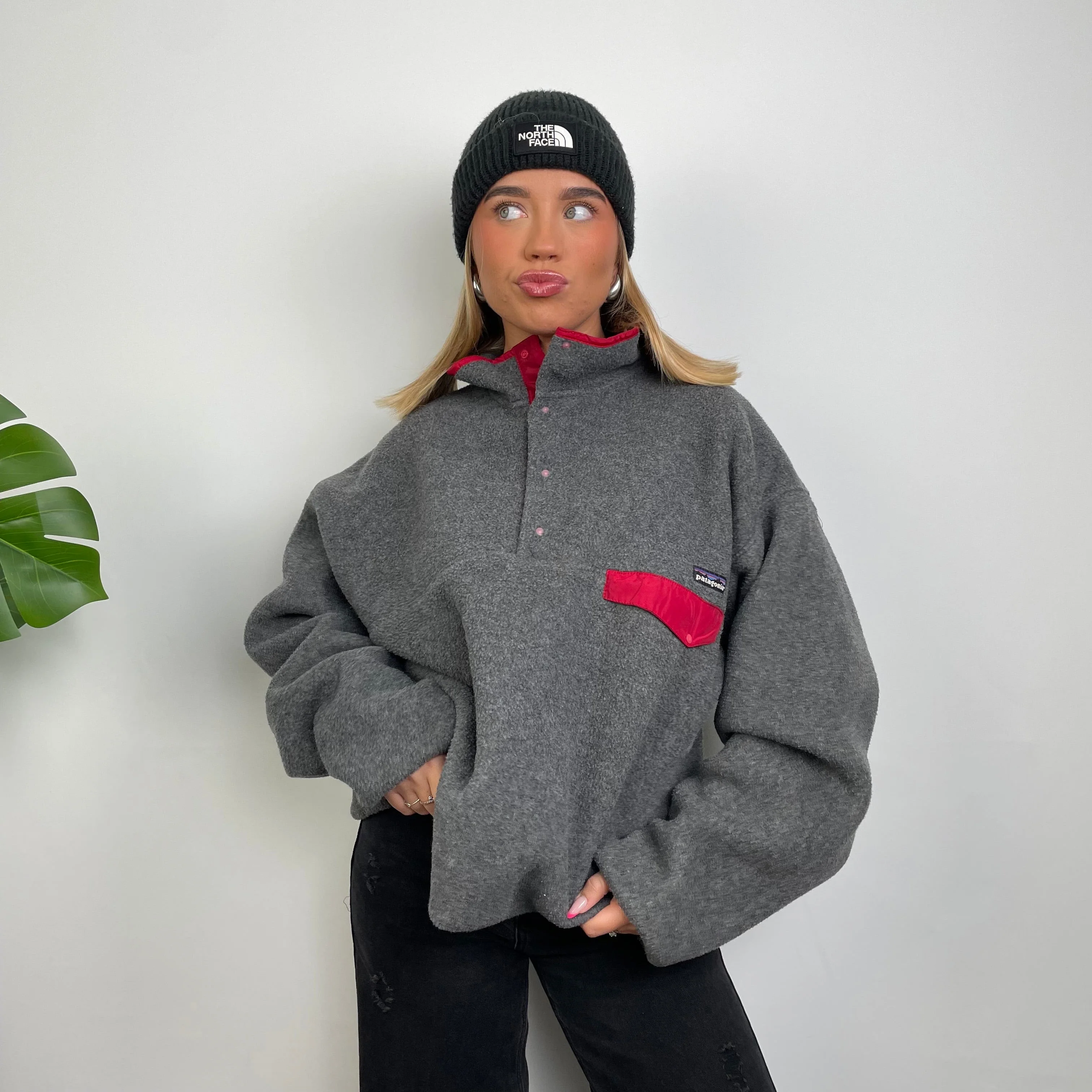 Patagonia Grey Embroidered Spell Out Teddy Bear Fleece Sweatshirt (L) - Image 6