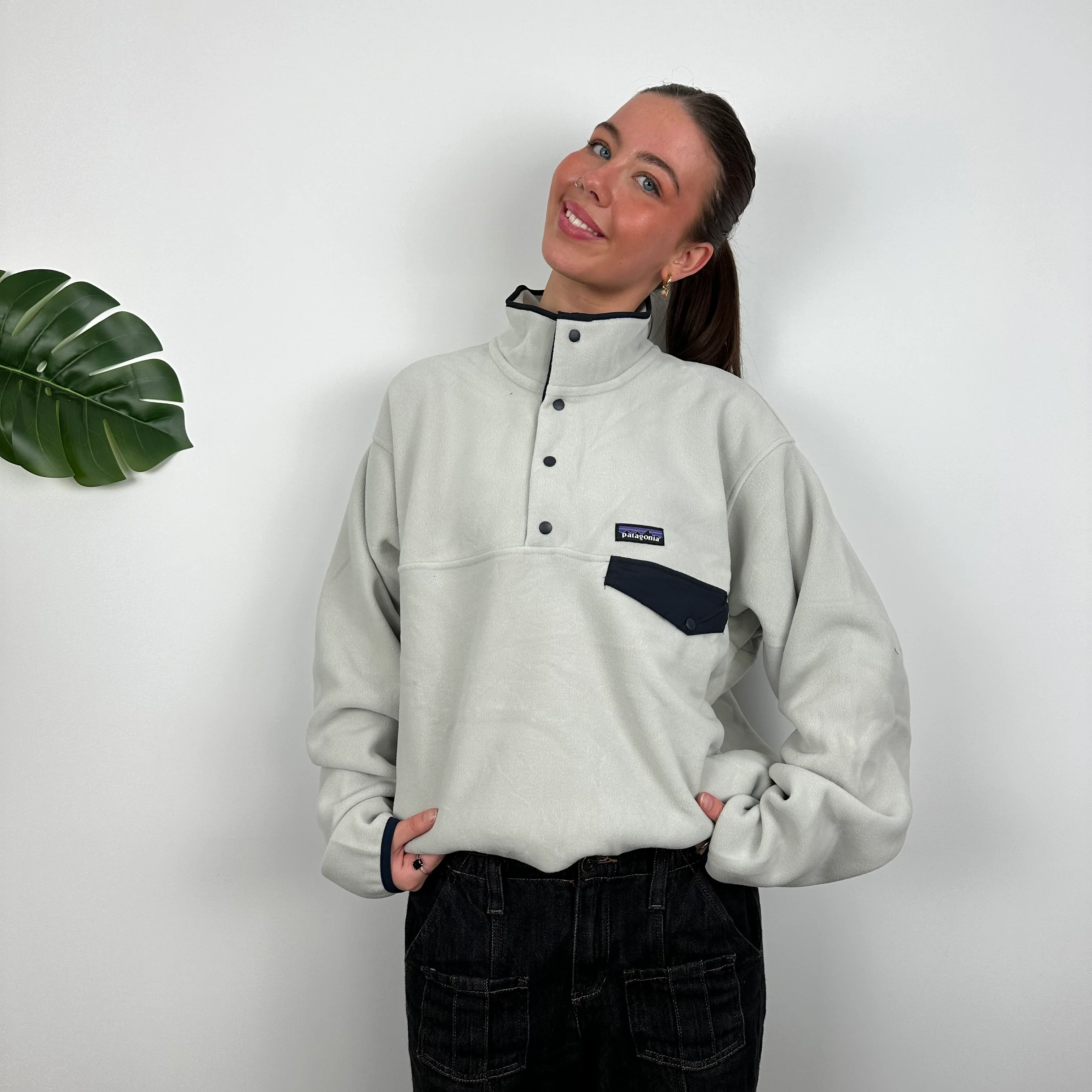 Patagonia Grey Embroidered Spell Out Teddy Bear Fleece Sweatshirt (L) - Image 3