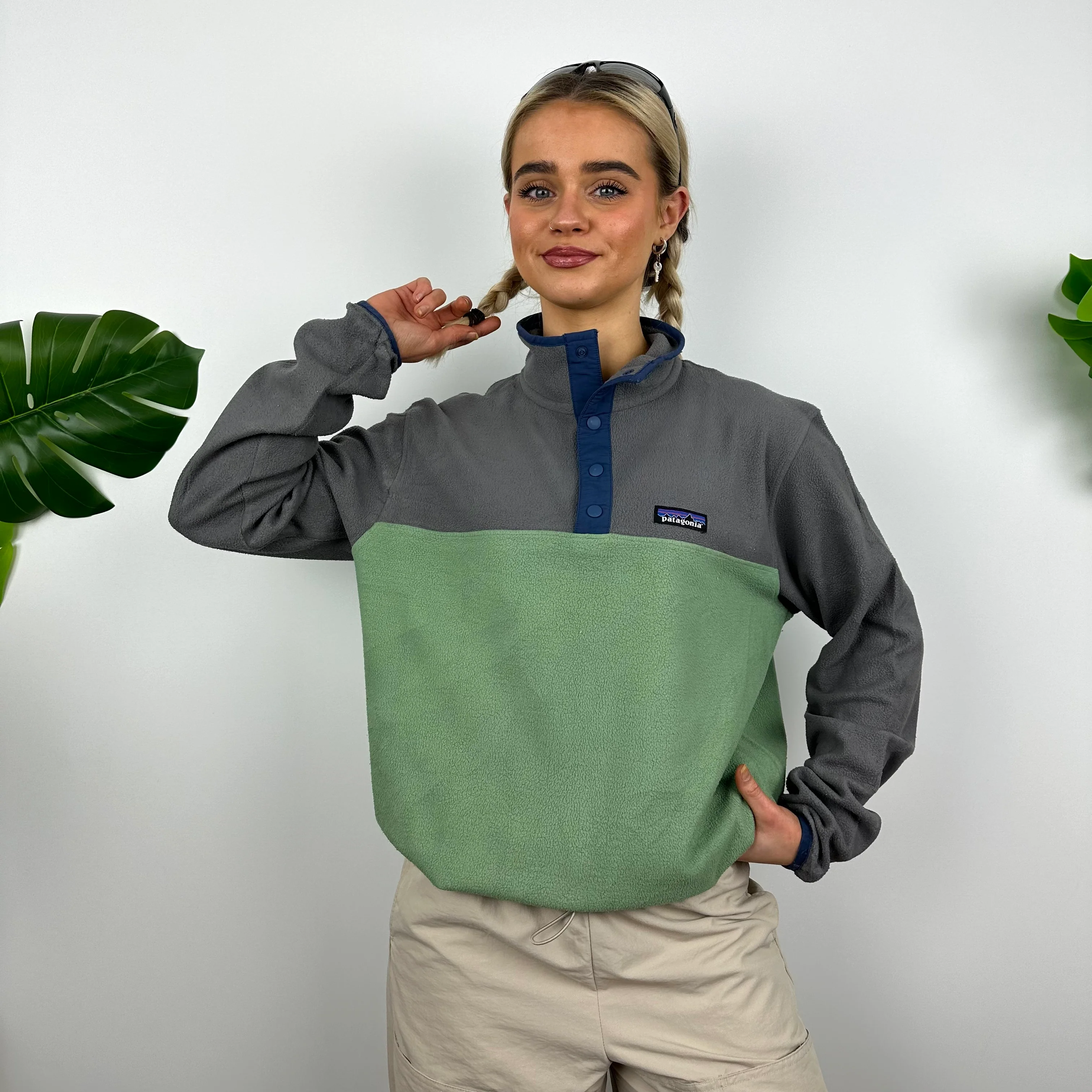 Patagonia RARE Green Embroidered Spell Out Teddy Bear Fleece Sweatshirt (S) - Image 6