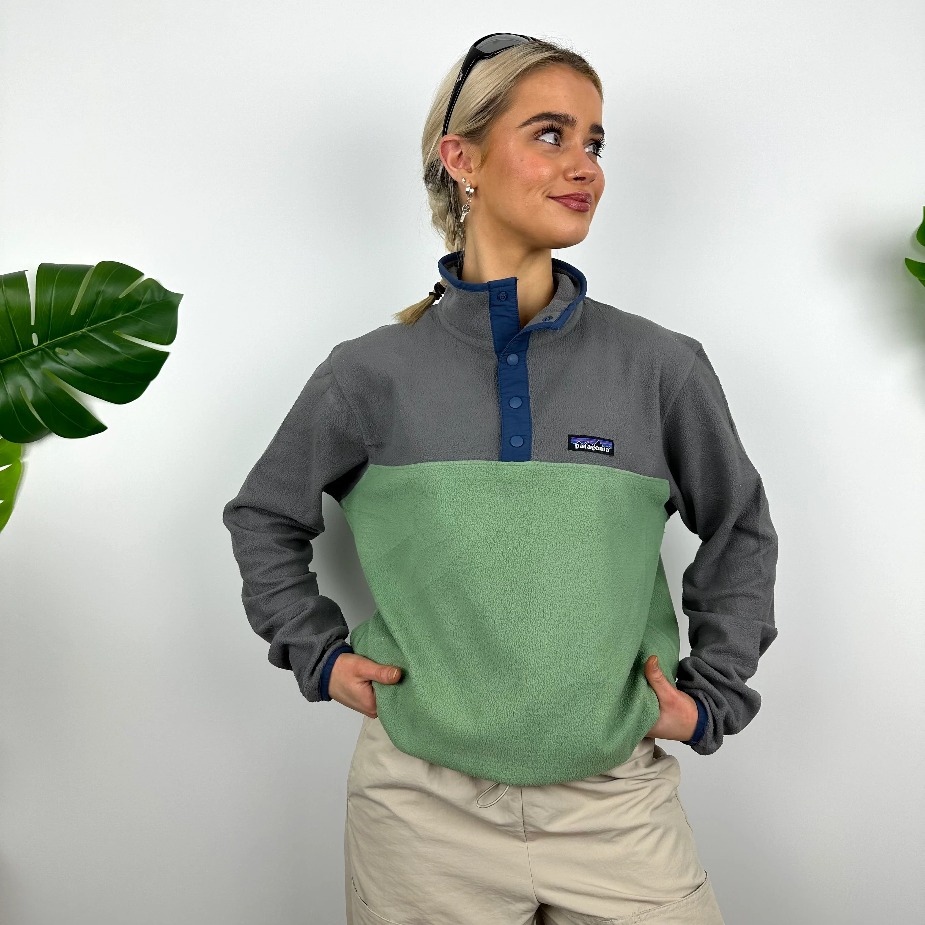 Patagonia RARE Green Embroidered Spell Out Teddy Bear Fleece Sweatshirt (S) - Image 7