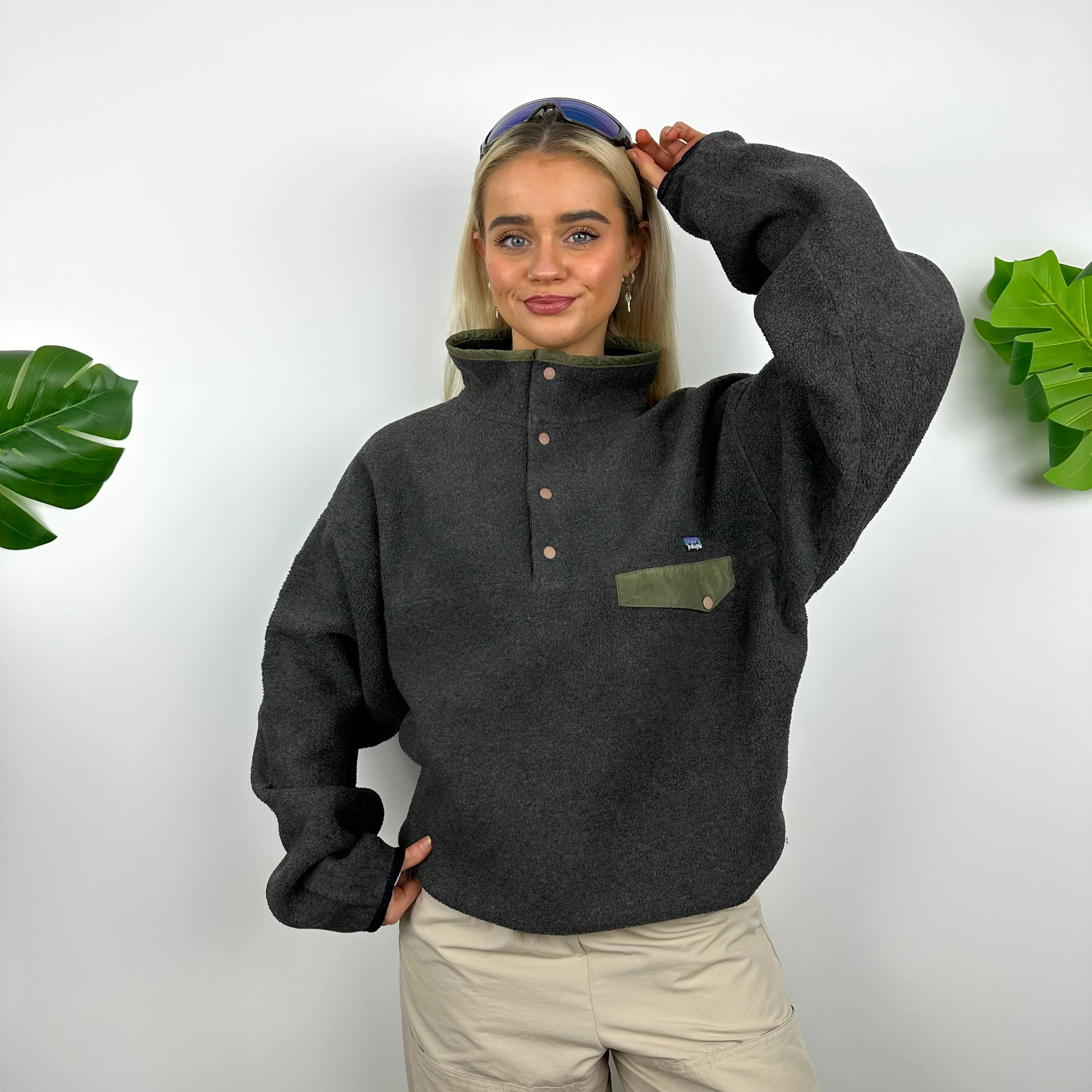 Patagonia RARE Grey Embroidered Spell Out Teddy Bear Fleece Sweatshirt (L)