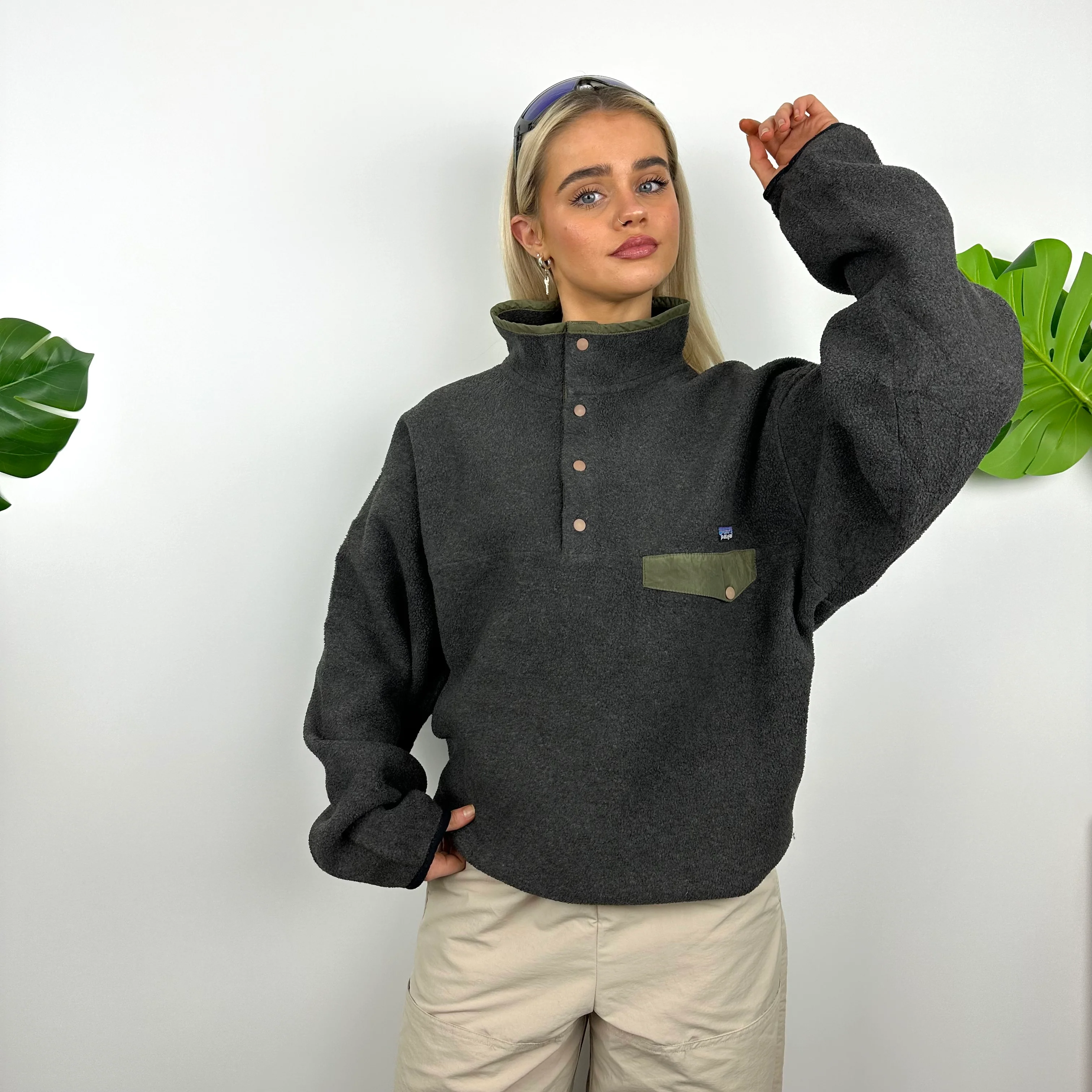 Patagonia RARE Grey Embroidered Spell Out Teddy Bear Fleece Sweatshirt (L) - Image 7