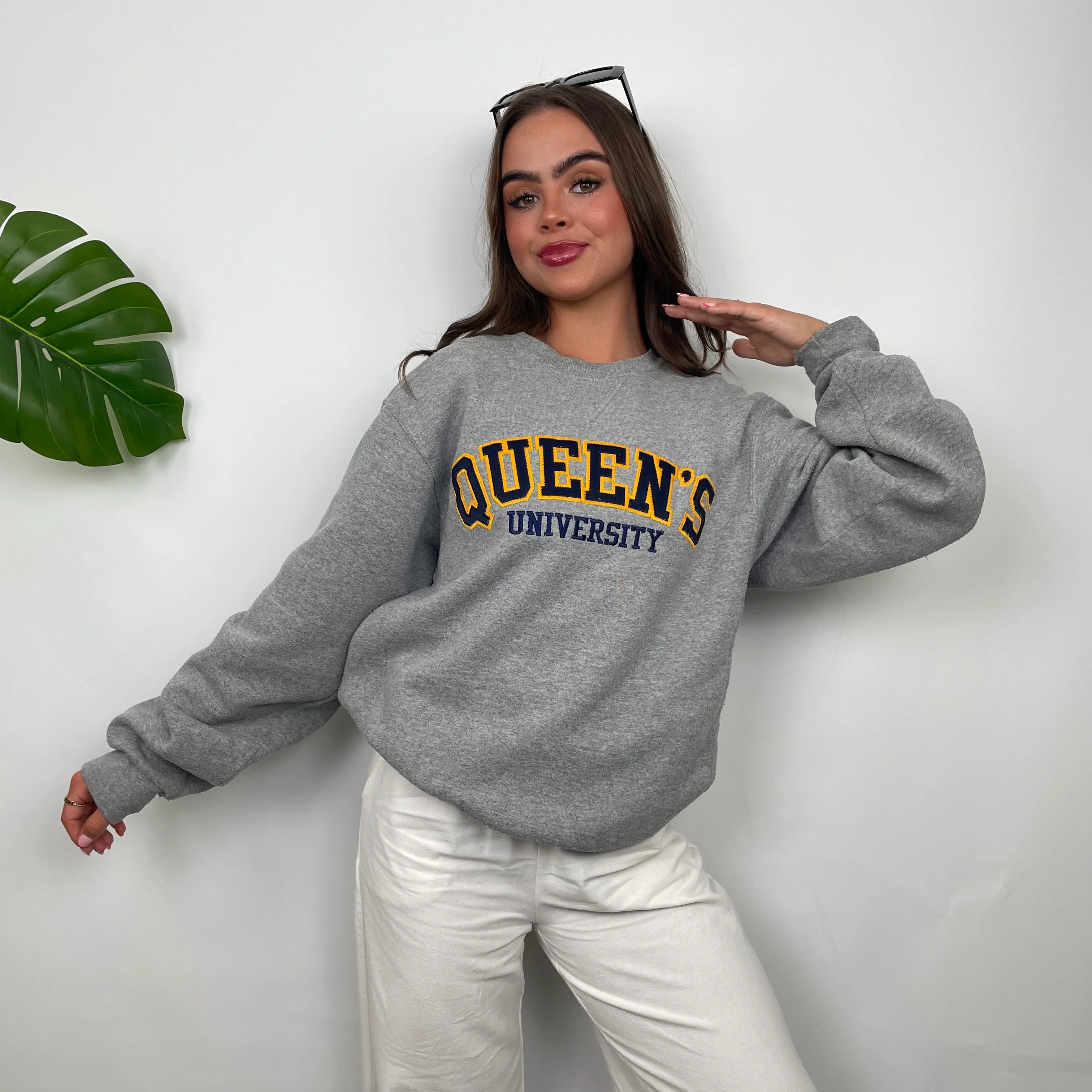 Queens University College Grey Embroidered Spell Out Sweatshirt (M) - Image 5