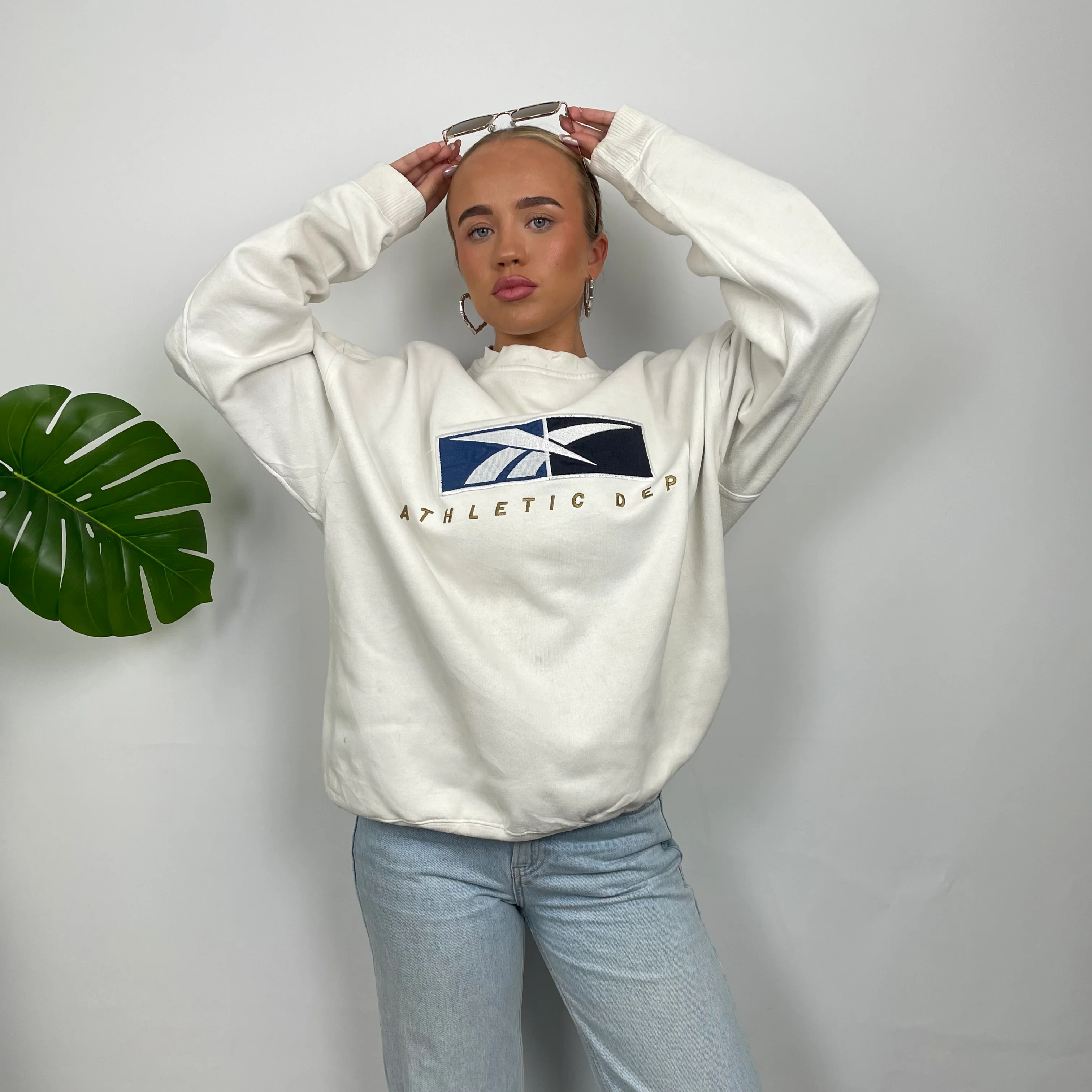 Reebok Athletic White Embroidered Spell Out Sweatshirt (M) - Image 3