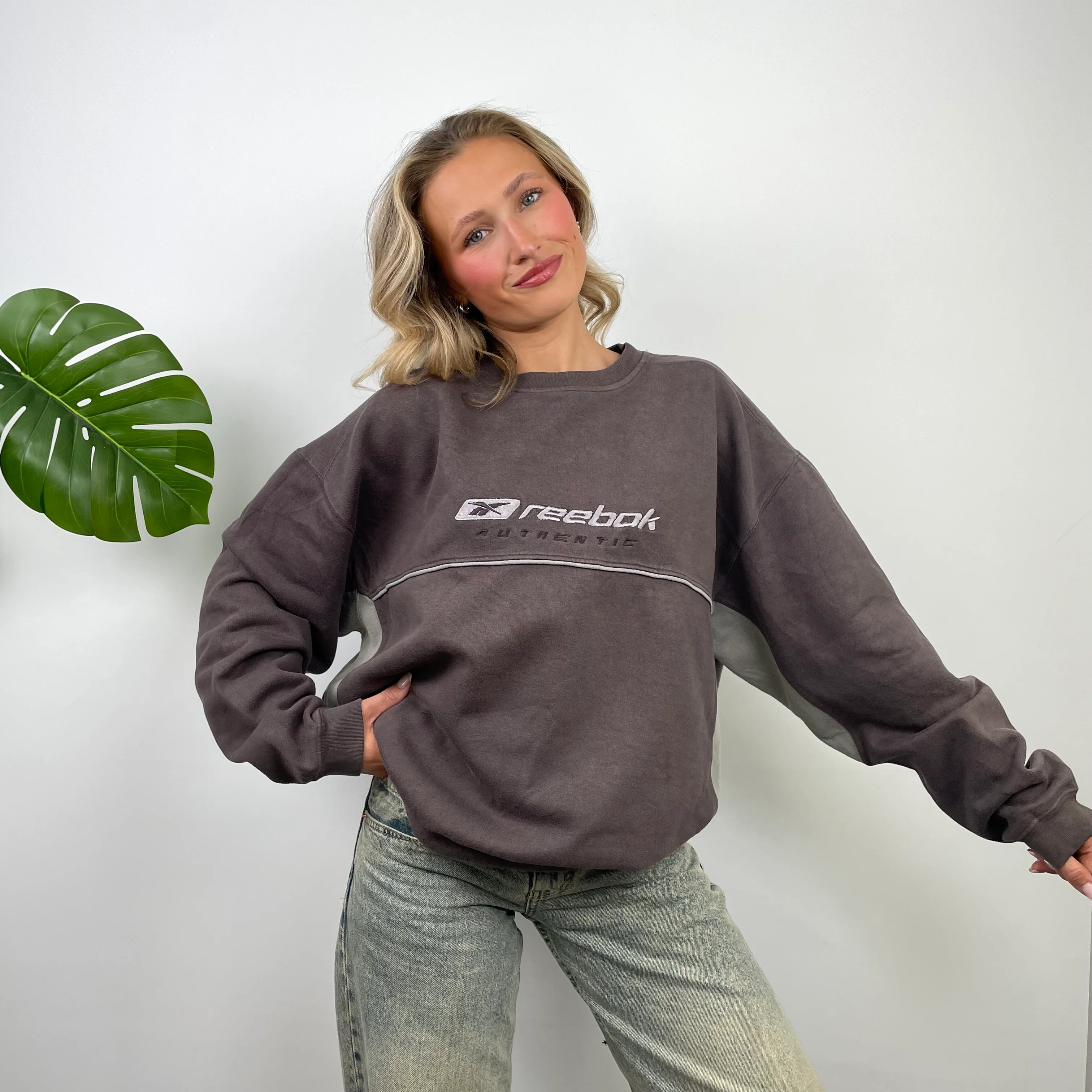 Reebok Authentic Brown Embroidered Spell Out Sweatshirt (L) - Image 4