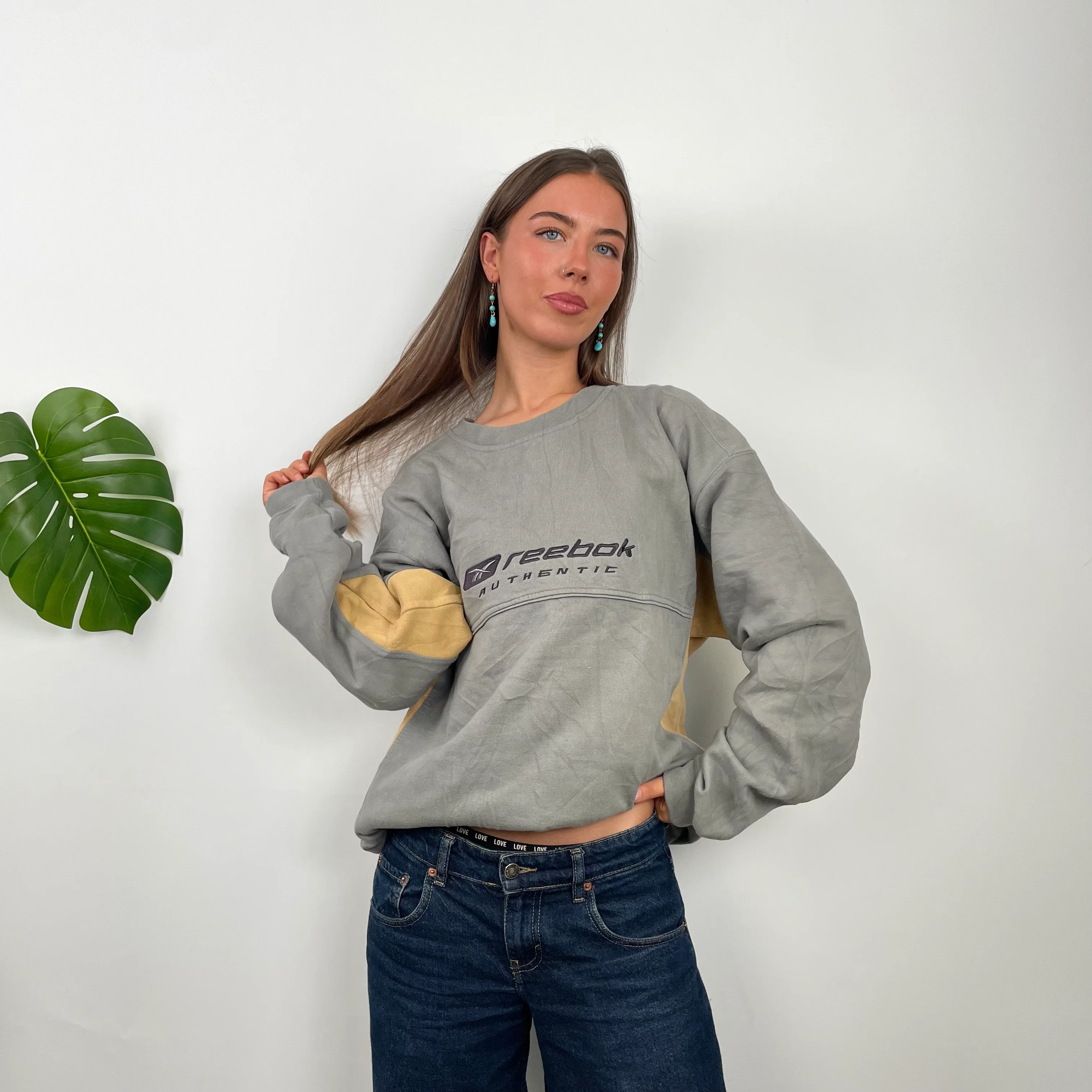 Reebok Authentic Grey Embroidered Spell Out Sweatshirt (XL) - Image 4
