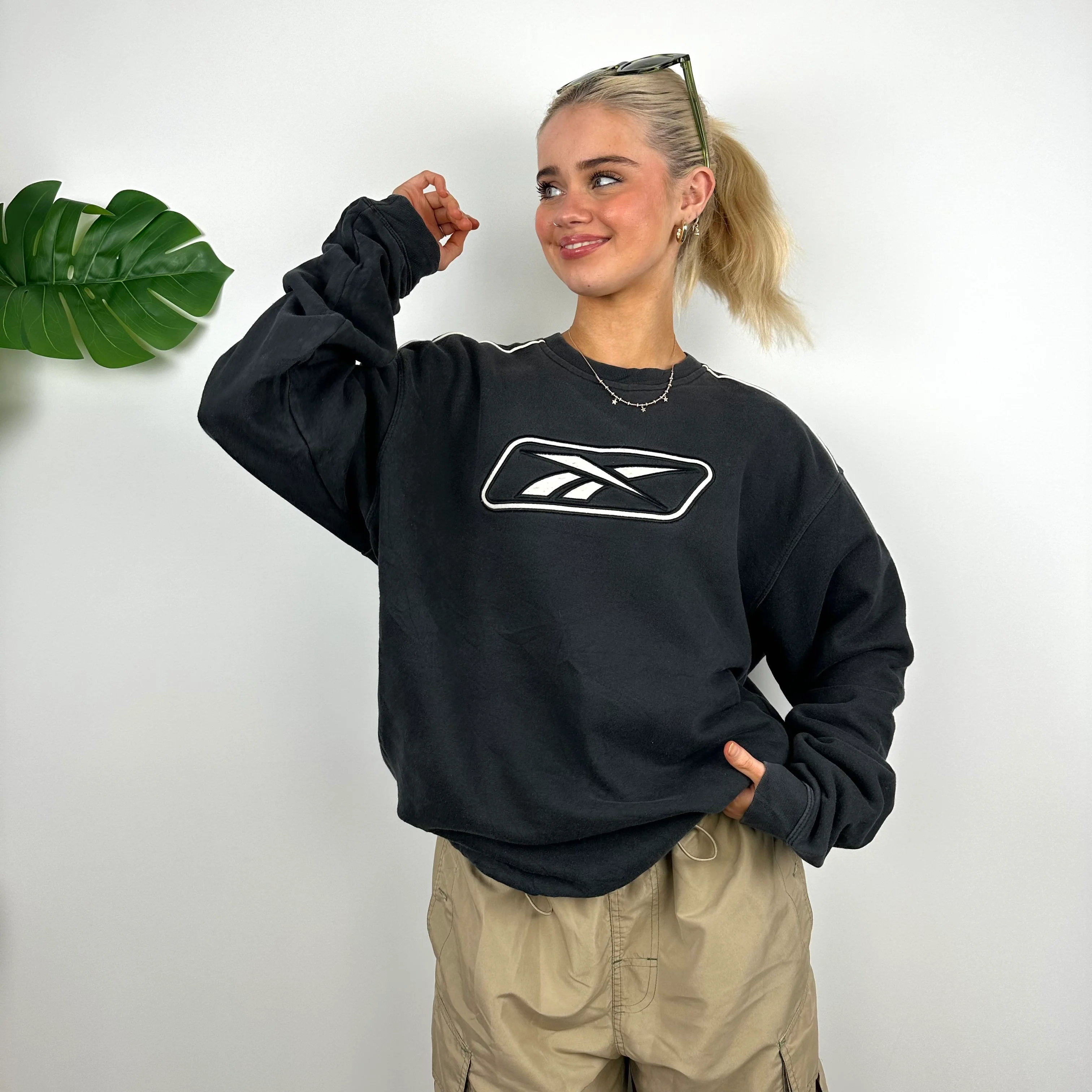 Reebok Black Embroidered Logo Sweatshirt (L) - Image 3