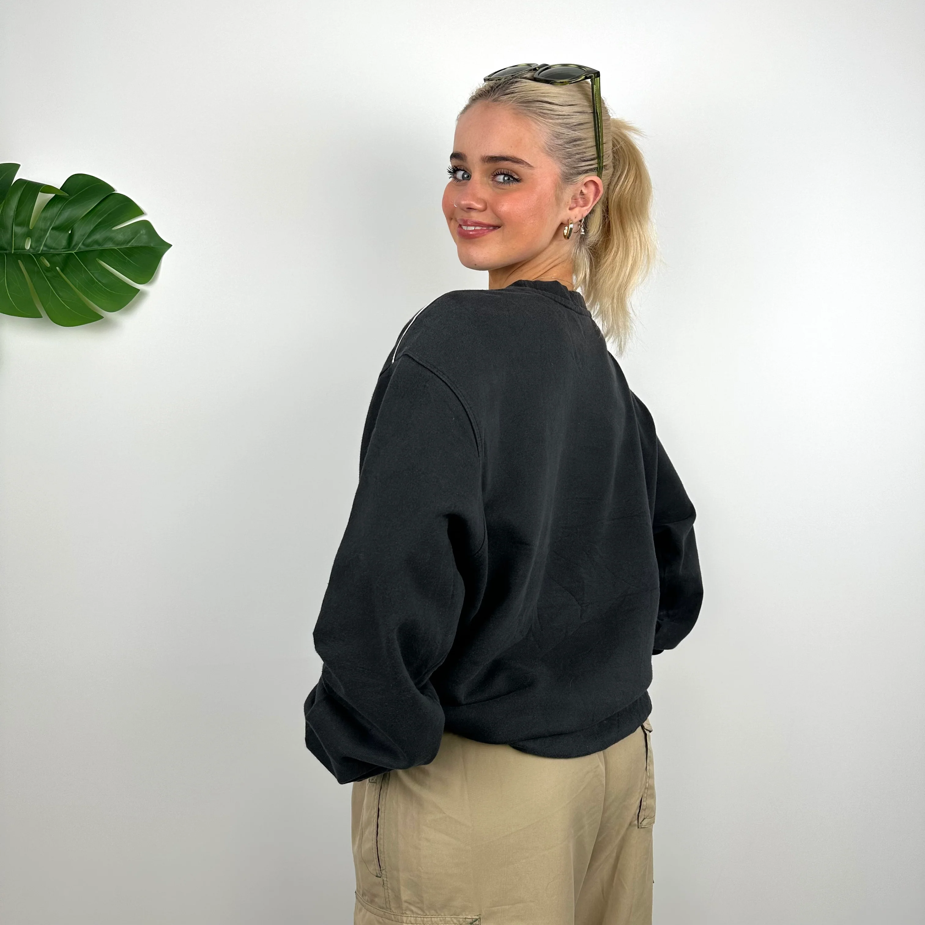 Reebok Black Embroidered Logo Sweatshirt (L) - Image 4