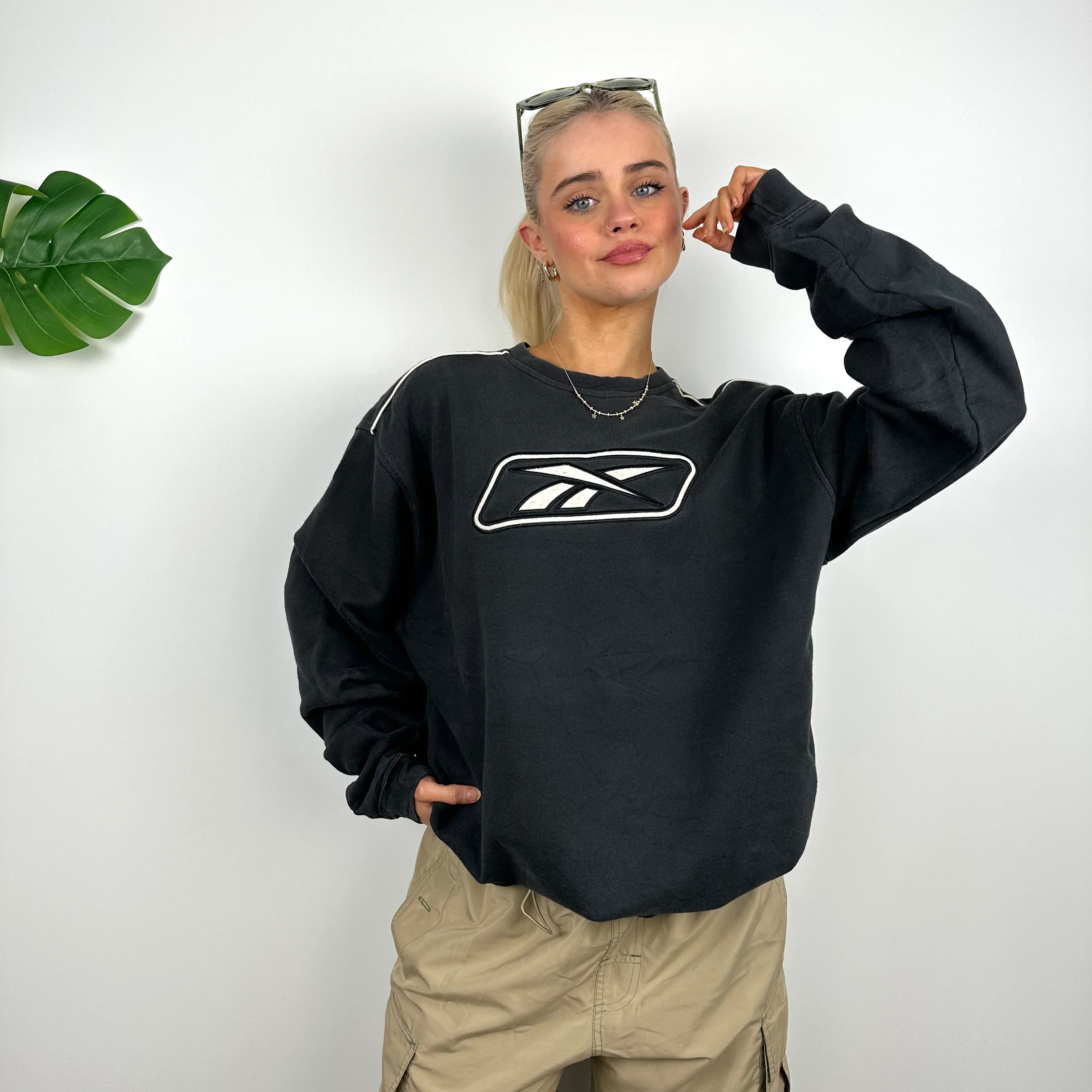Reebok Black Embroidered Logo Sweatshirt (L) - Image 5