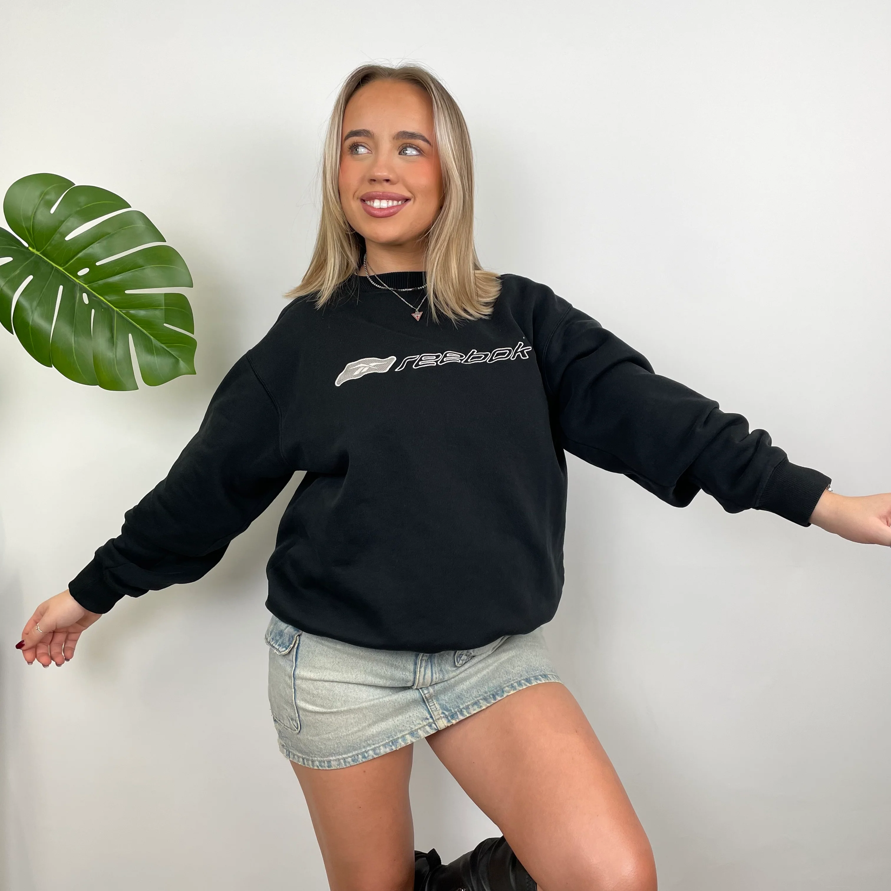 Reebok Black Embroidered Spell Out Sweatshirt (M) - Image 4