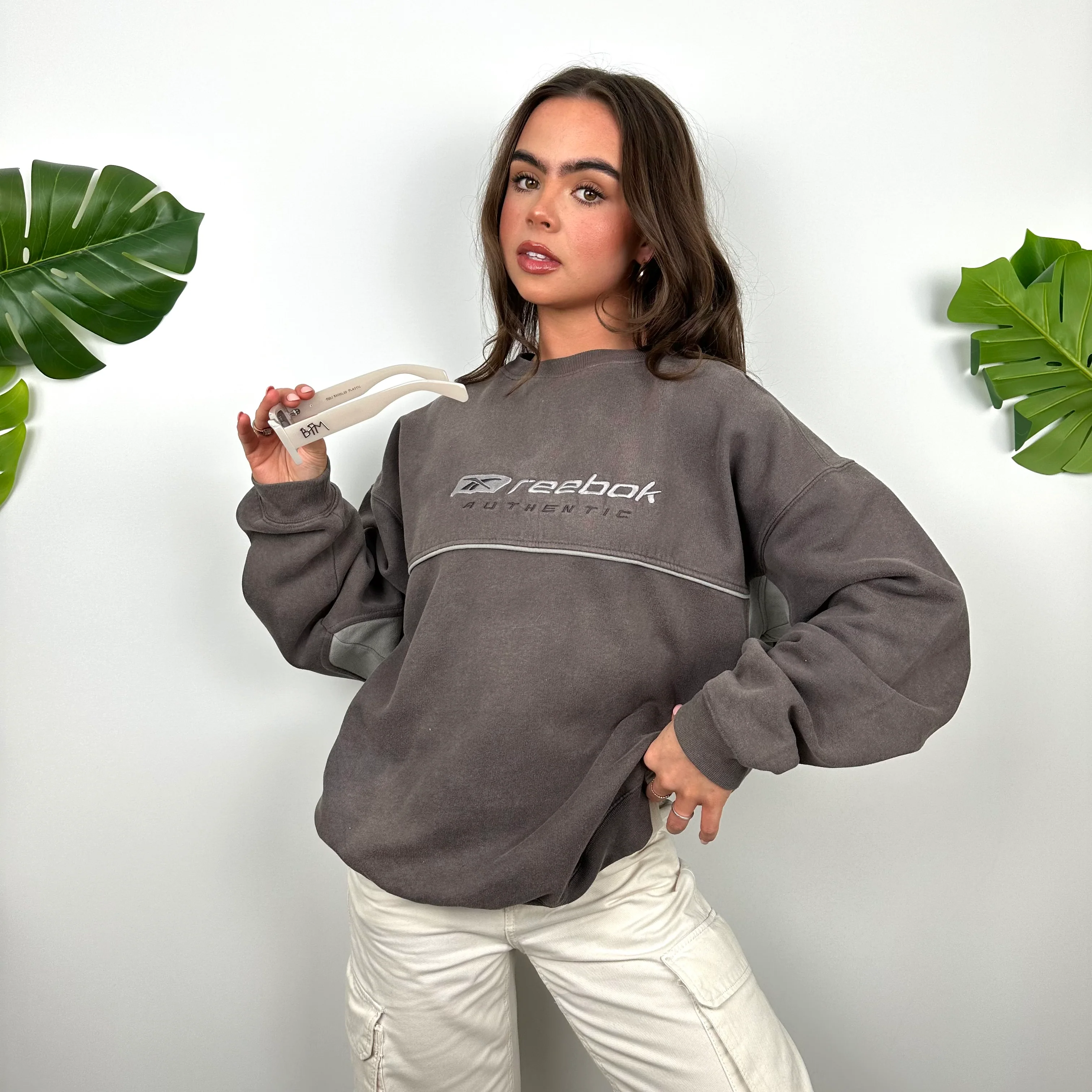Reebok Brown Embroidered Spell Out Sweatshirt (M) - Image 2