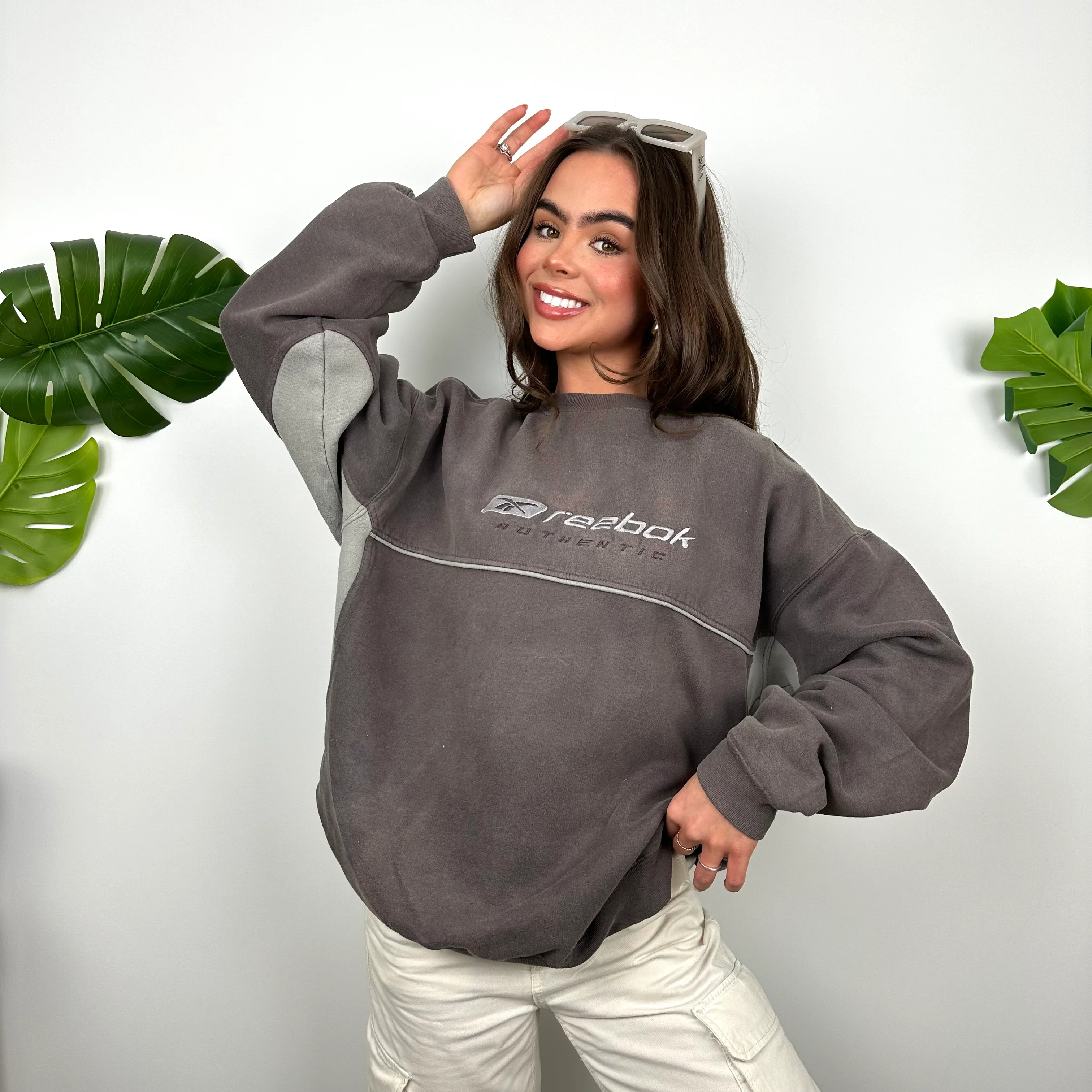 Reebok Brown Embroidered Spell Out Sweatshirt (M) - Image 3