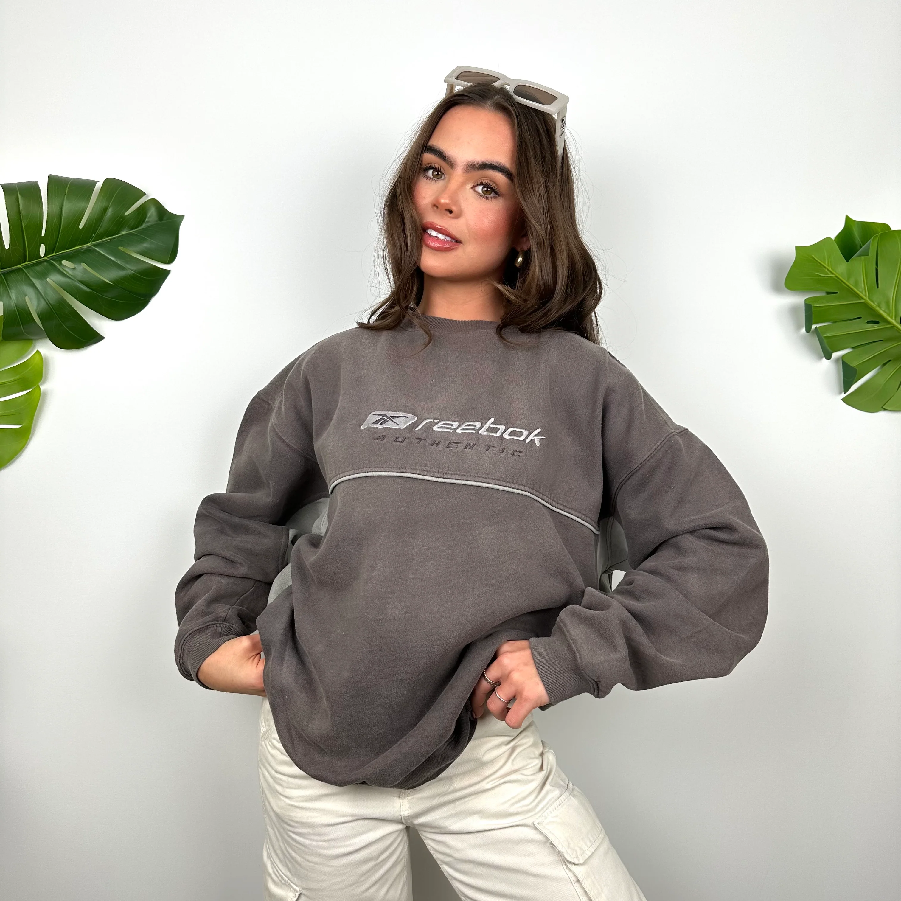 Reebok Brown Embroidered Spell Out Sweatshirt (M) - Image 5