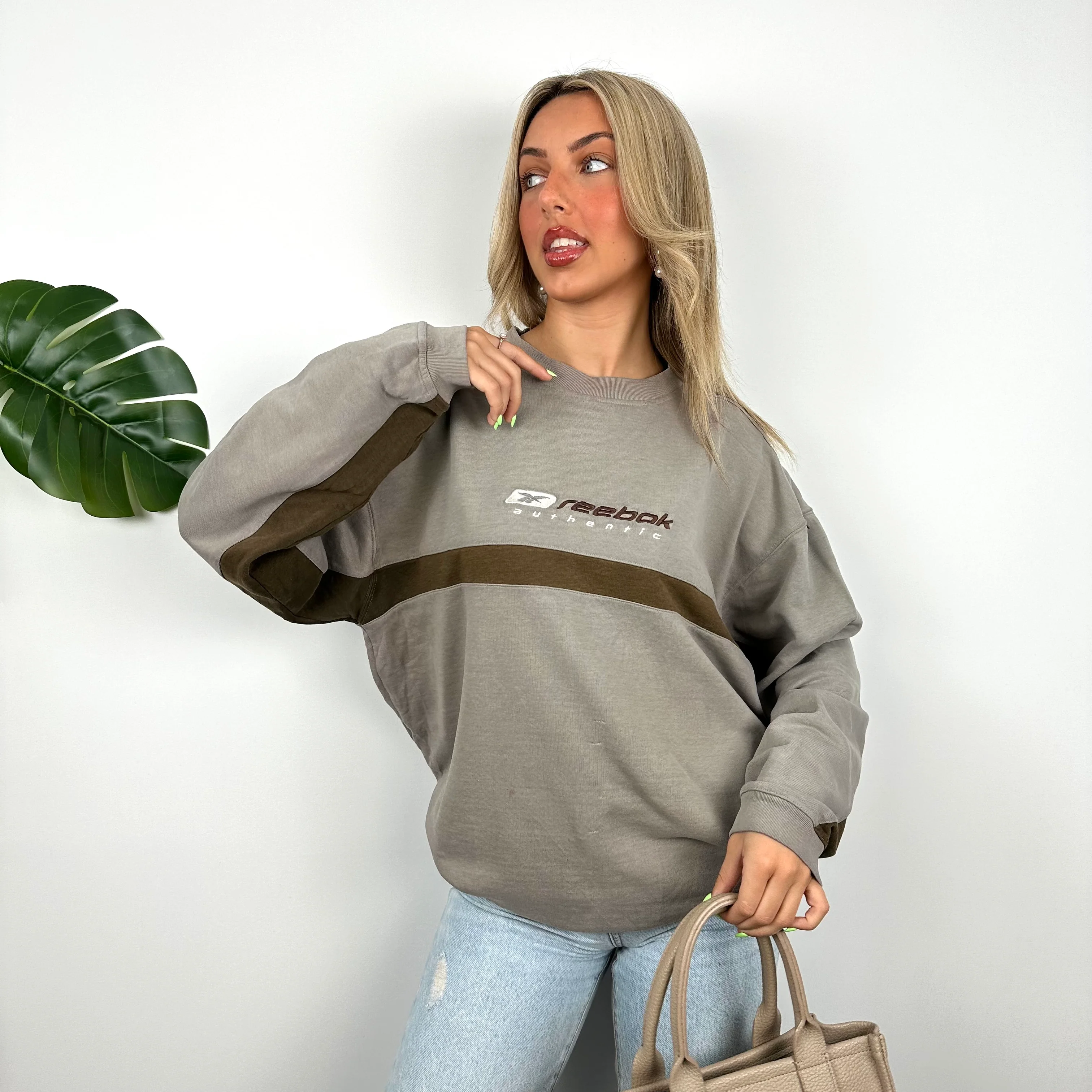 Reebok Brown Embroidered Spell Out Sweatshirt (M) - Image 4