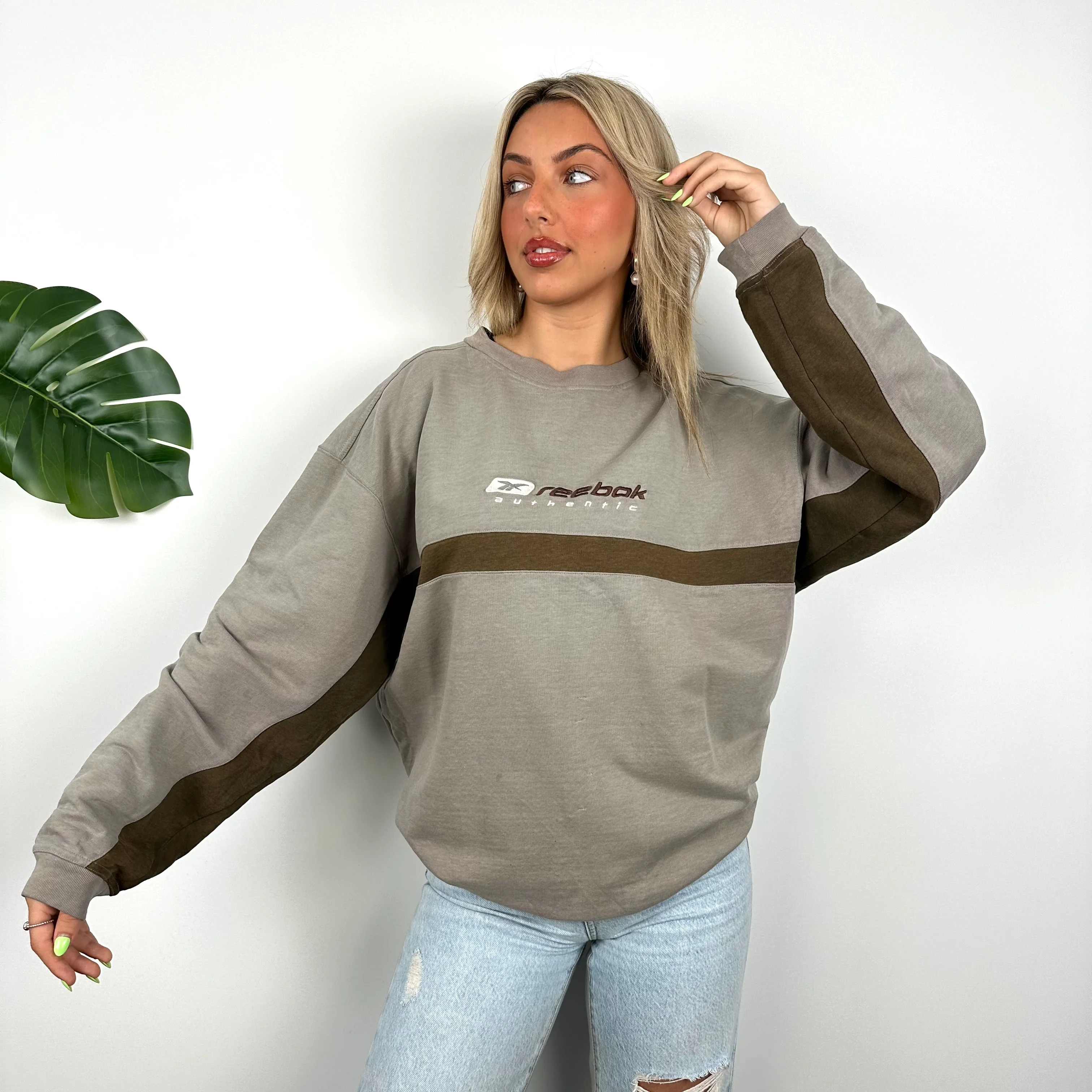 Reebok Brown Embroidered Spell Out Sweatshirt (M) - Image 5