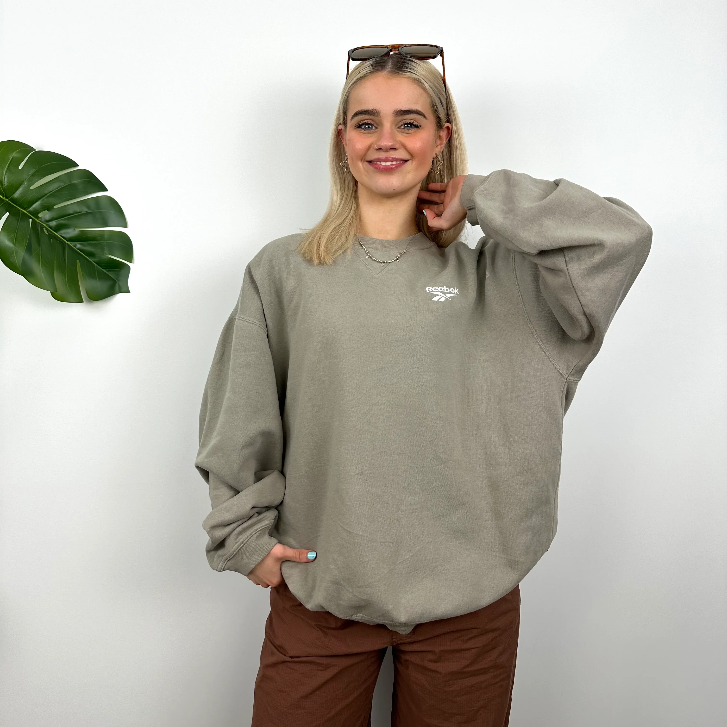 Reebok Brown Embroidered Spell Out Sweatshirt (L) - Image 4