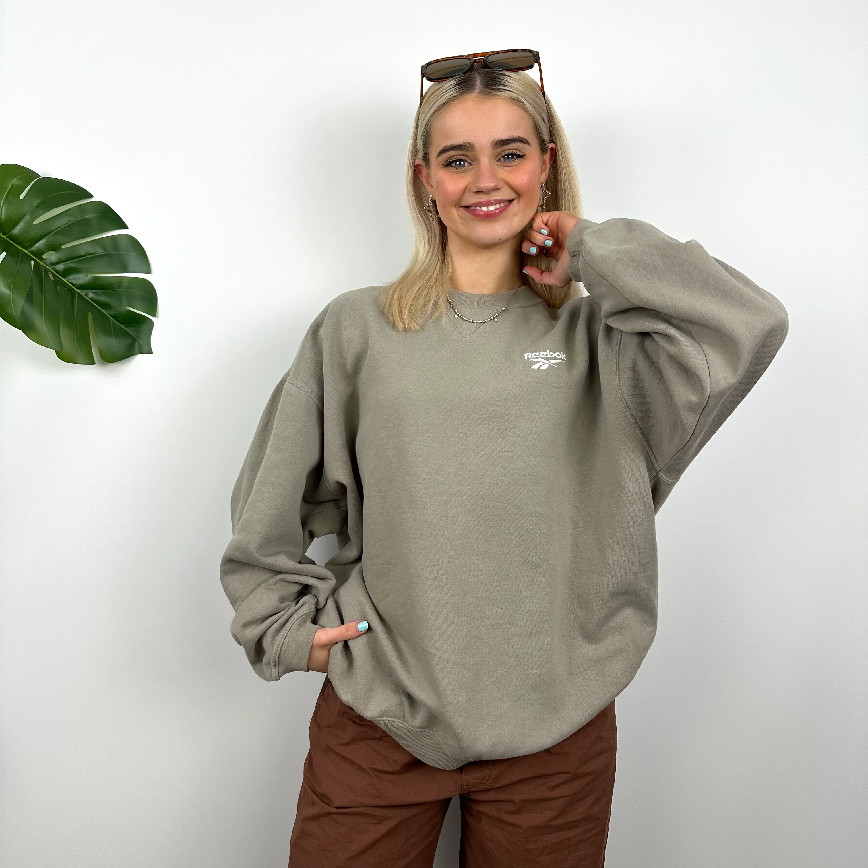 Reebok Brown Embroidered Spell Out Sweatshirt (L) - Image 5