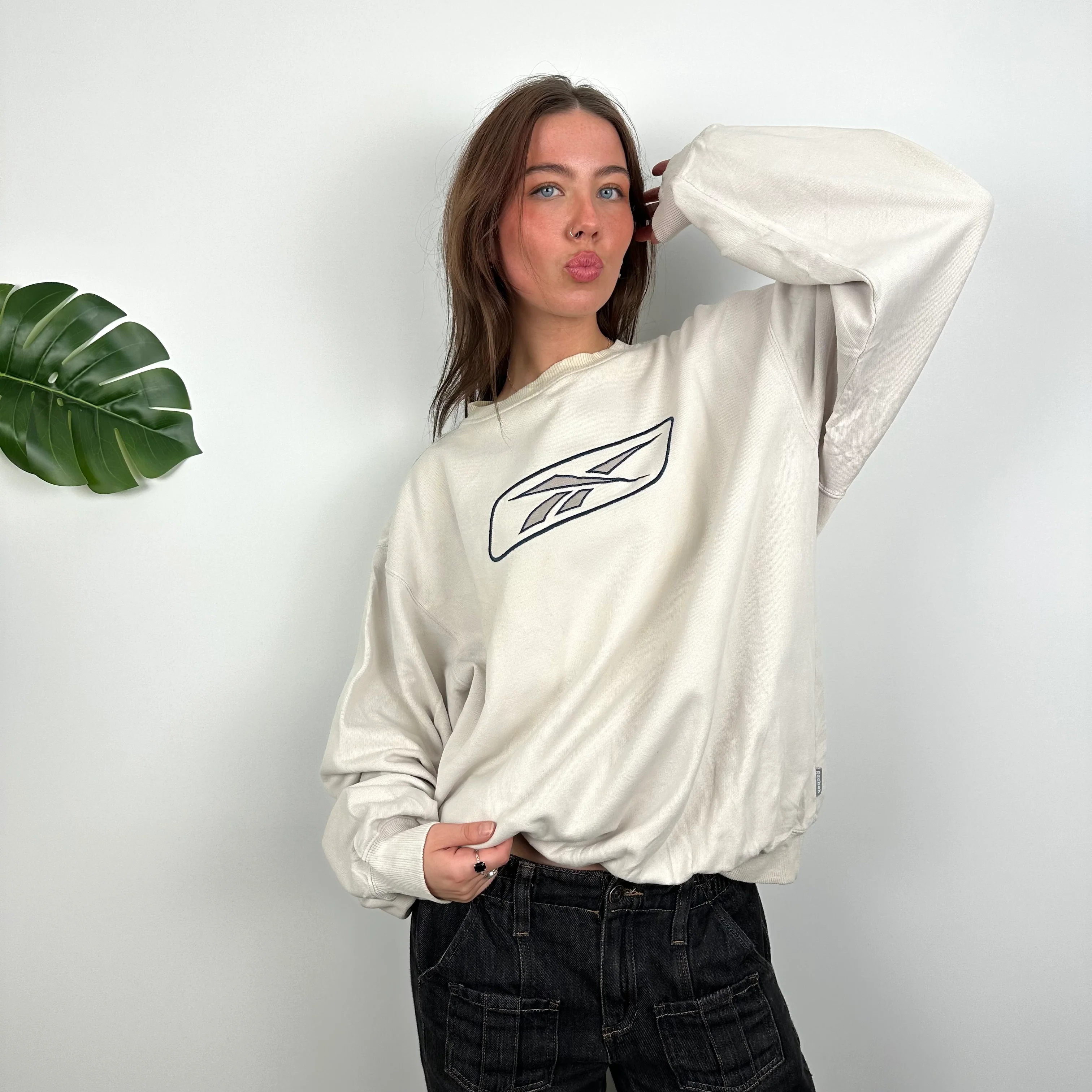 Reebok Cream Embroidered Logo Sweatshirt (L) - Image 2