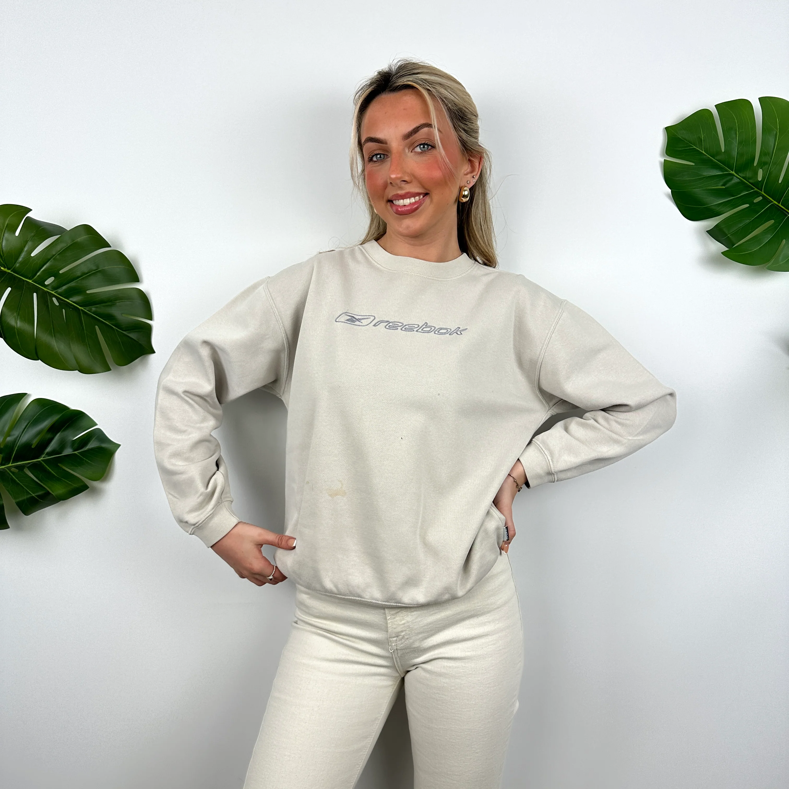 Reebok Cream Embroidered Spell Out Sweatshirt (M) - Image 2