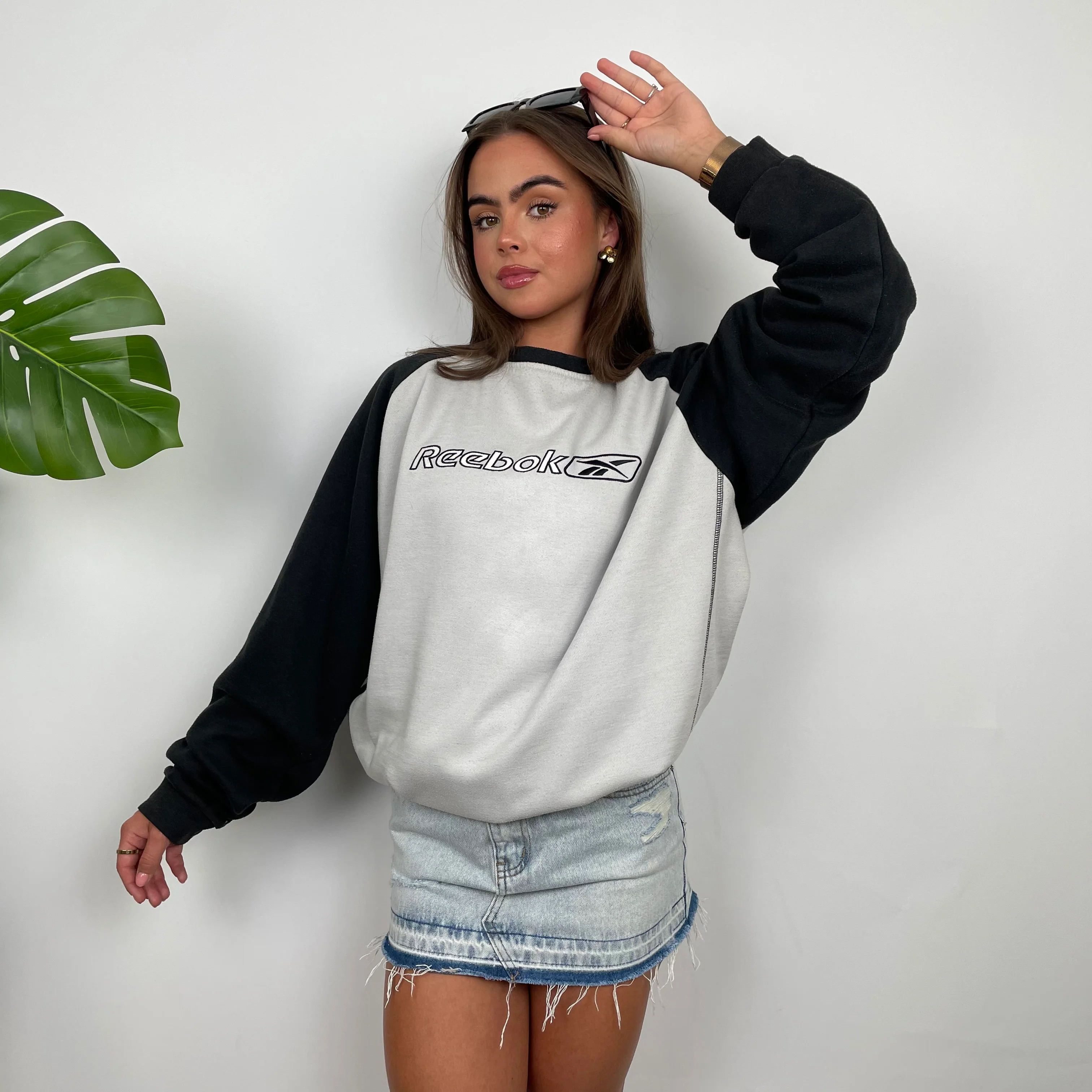 Reebok Cream Embroidered Spell Out Sweatshirt (XL) - Image 3