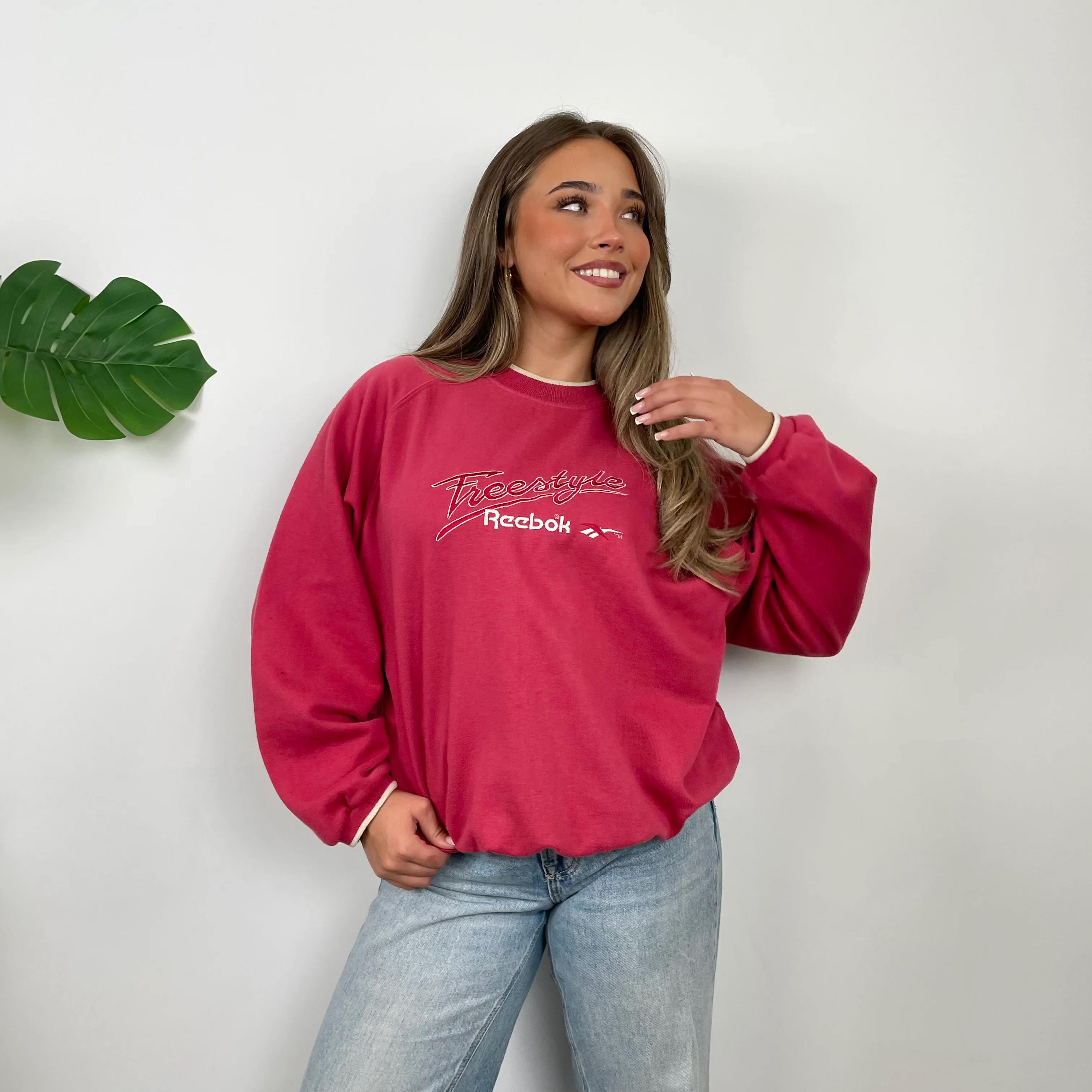 Reebok Freestyle Red Embroidered Spell Out Sweatshirt (M) - Image 3