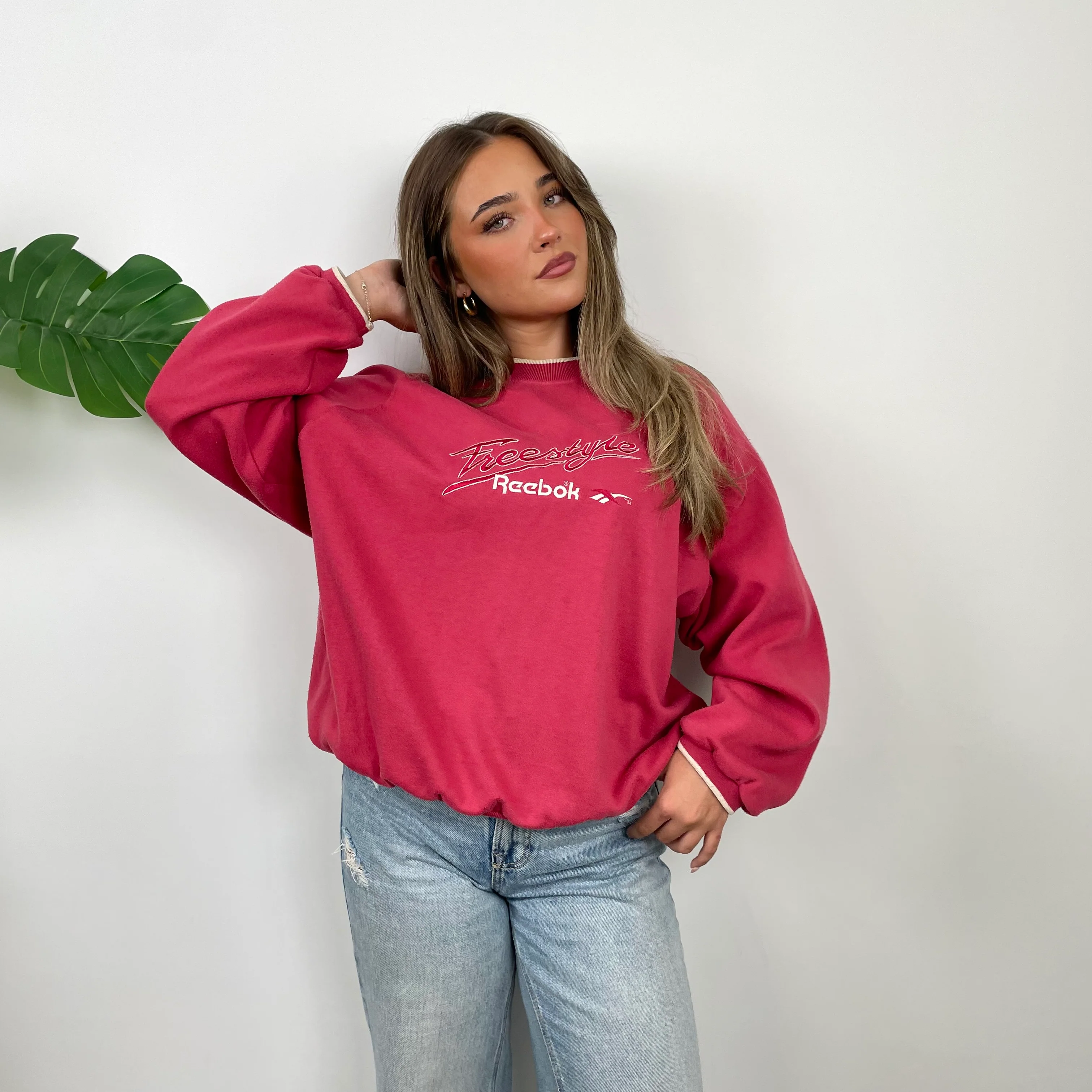 Reebok Freestyle Red Embroidered Spell Out Sweatshirt (M) - Image 4