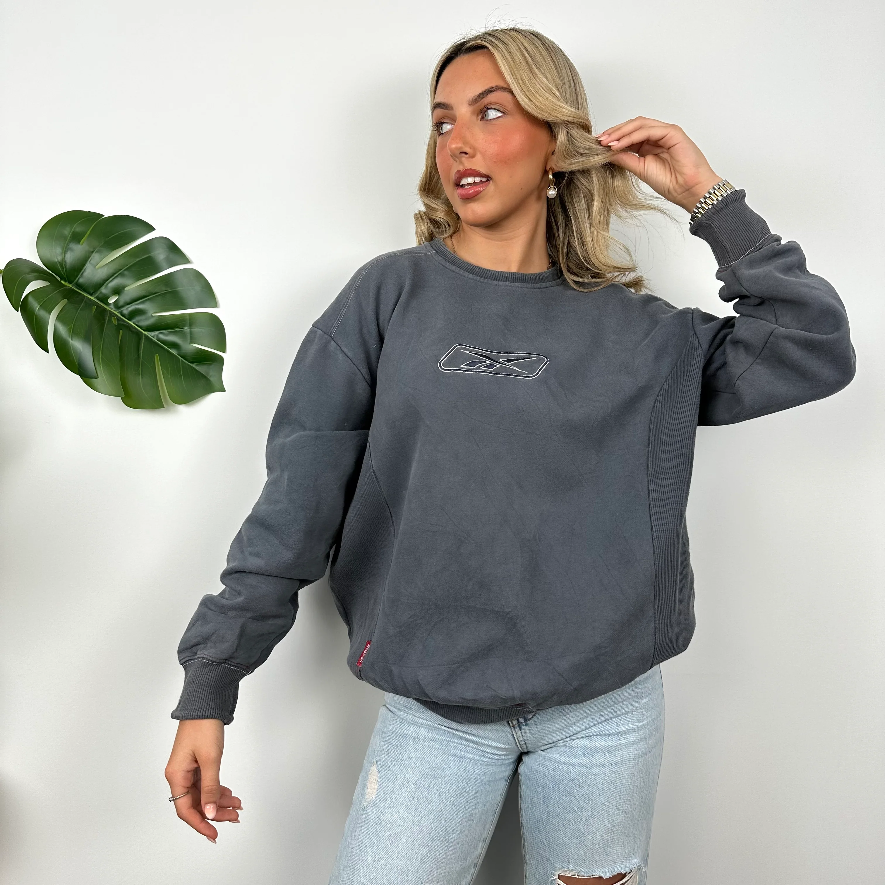 Reebok Grey Embroidered Logo Sweatshirt (M) - Image 4