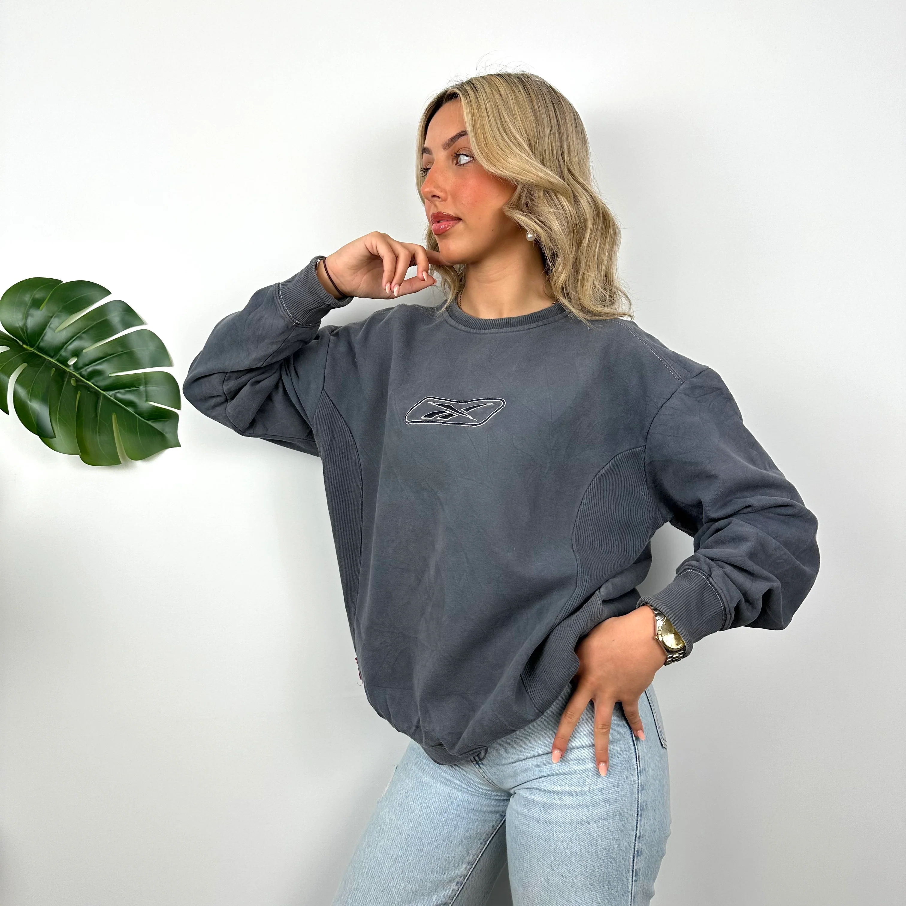 Reebok Grey Embroidered Logo Sweatshirt (M) - Image 6