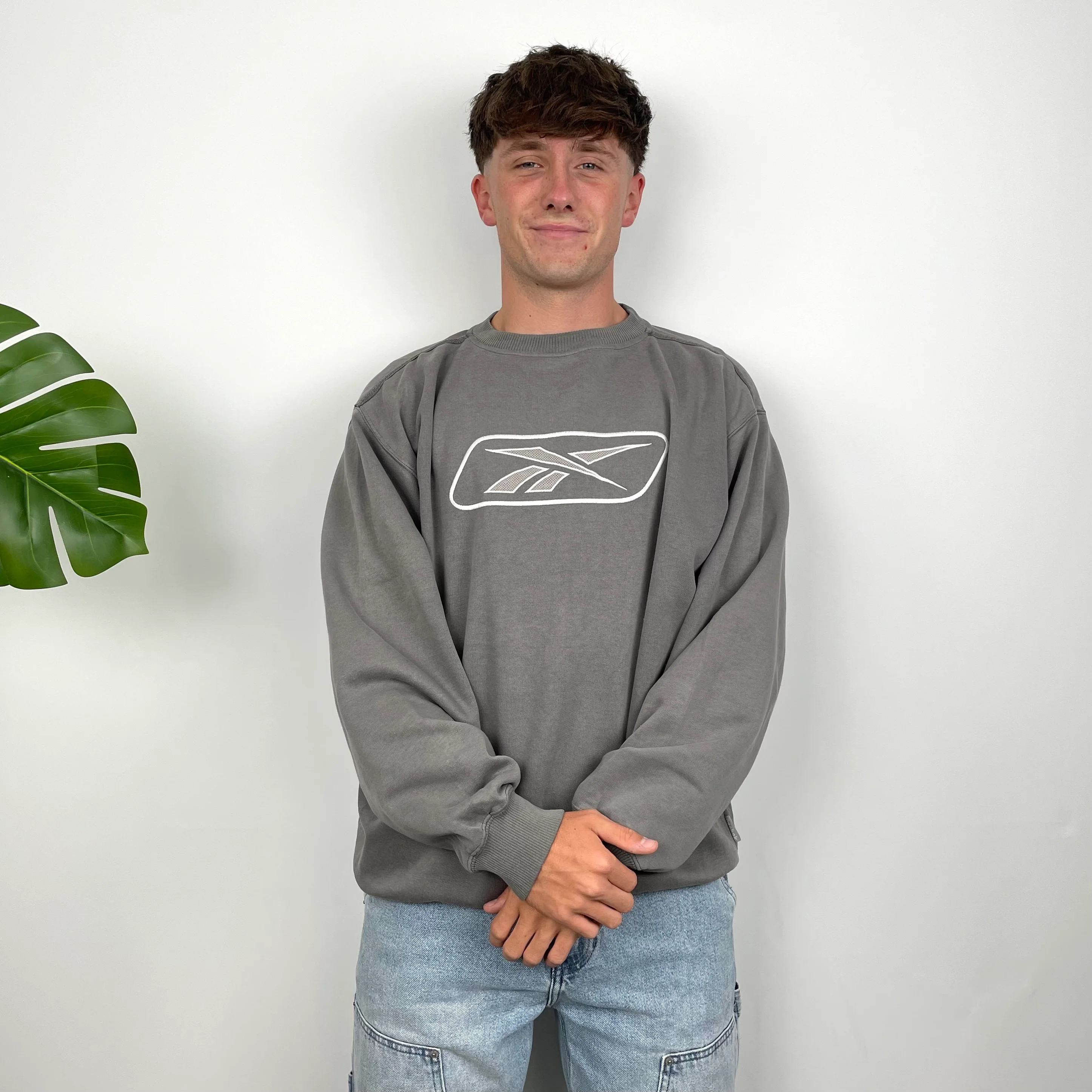 Reebok Grey Embroidered Logo Sweatshirt (M) - Image 4